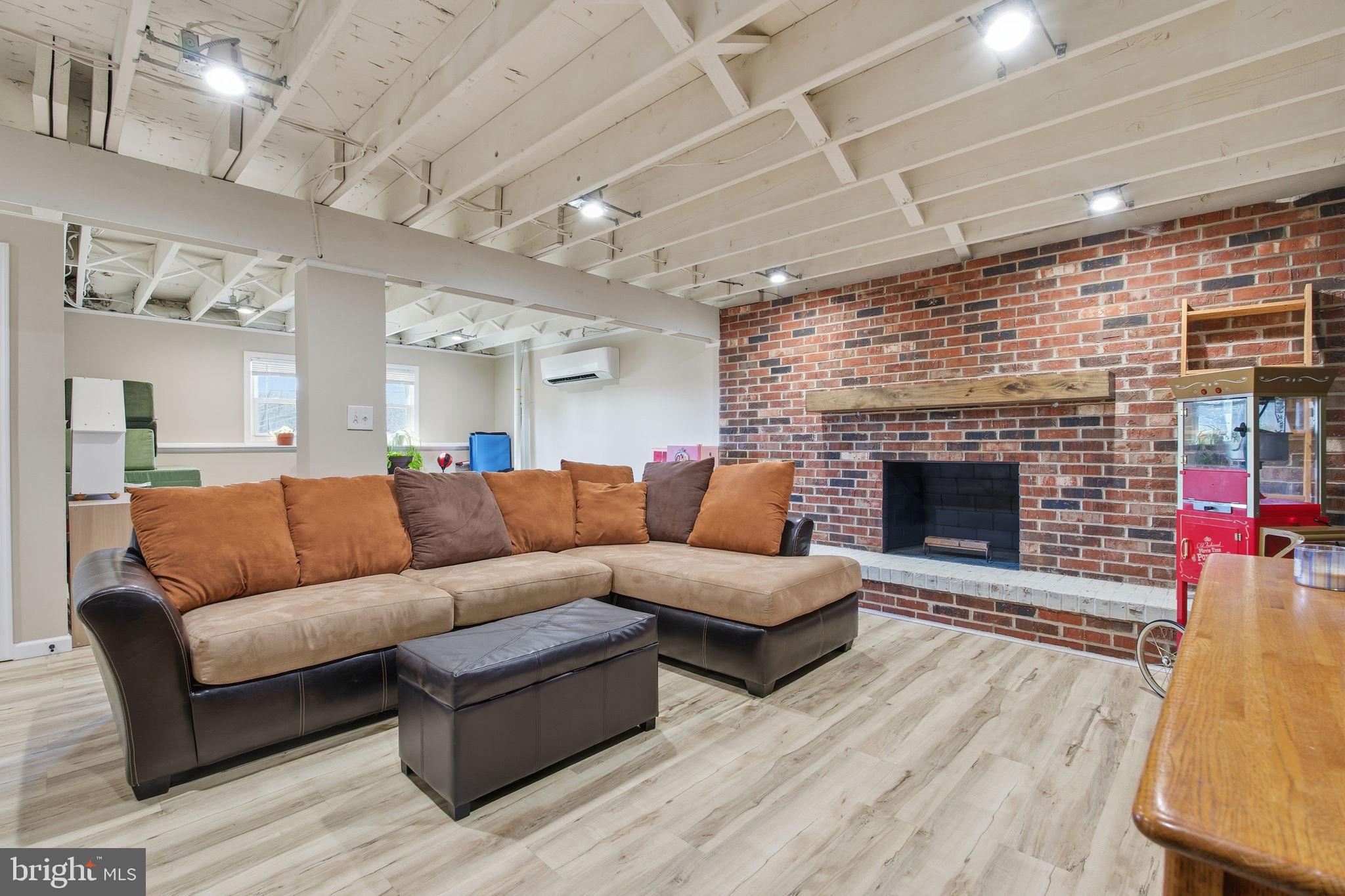 VALE HILLS - Residential