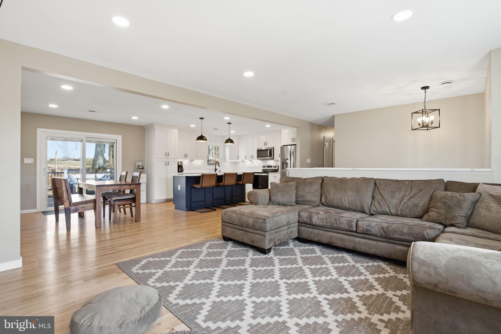 1233 GRAFTON SHOP ROAD