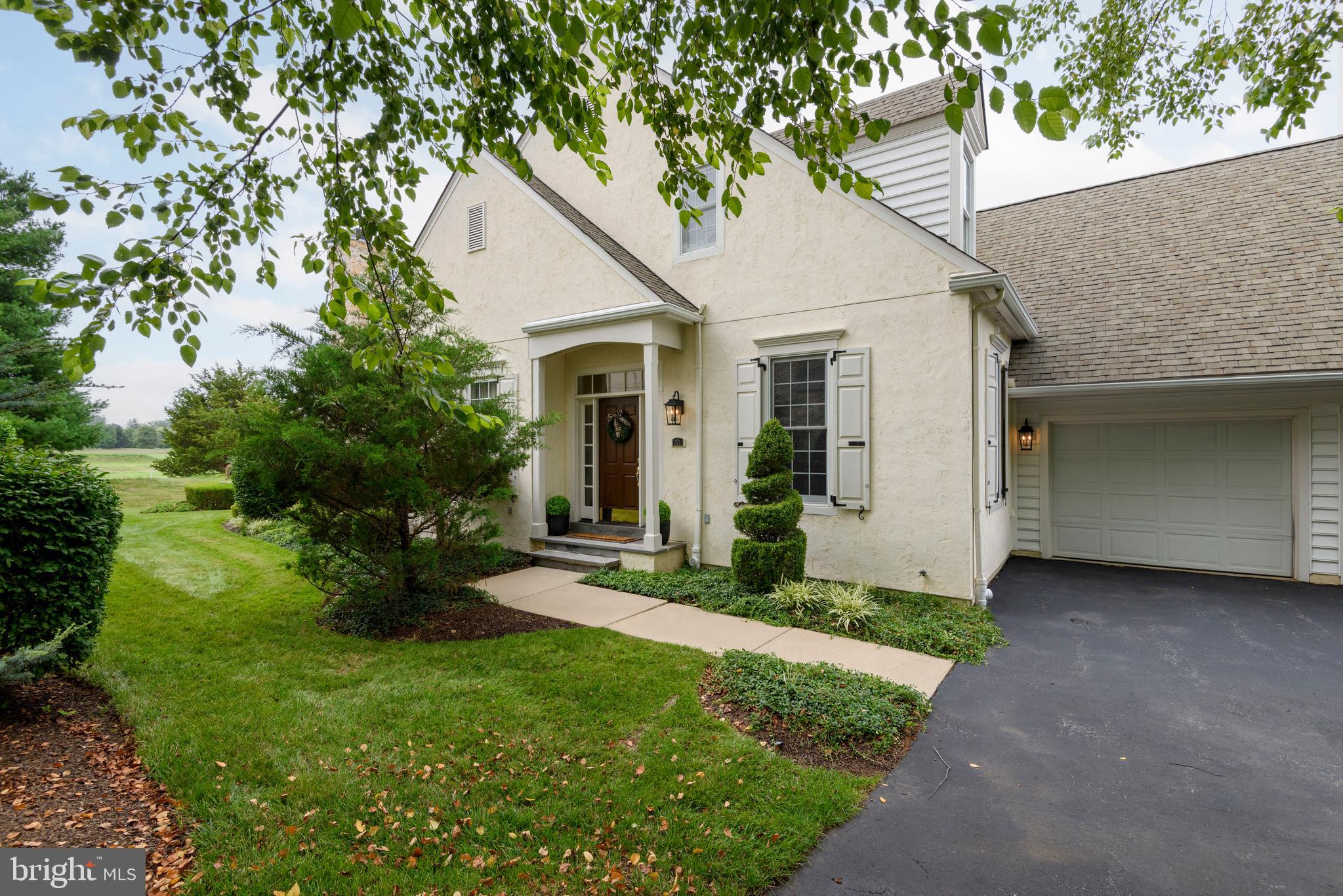 371 APPLEBROOK DRIVE