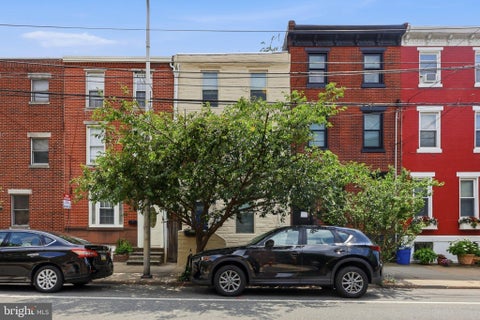 Townhouse For Sale - 2508 Christian Street<br/> PHILADELPHIA, PA 19146