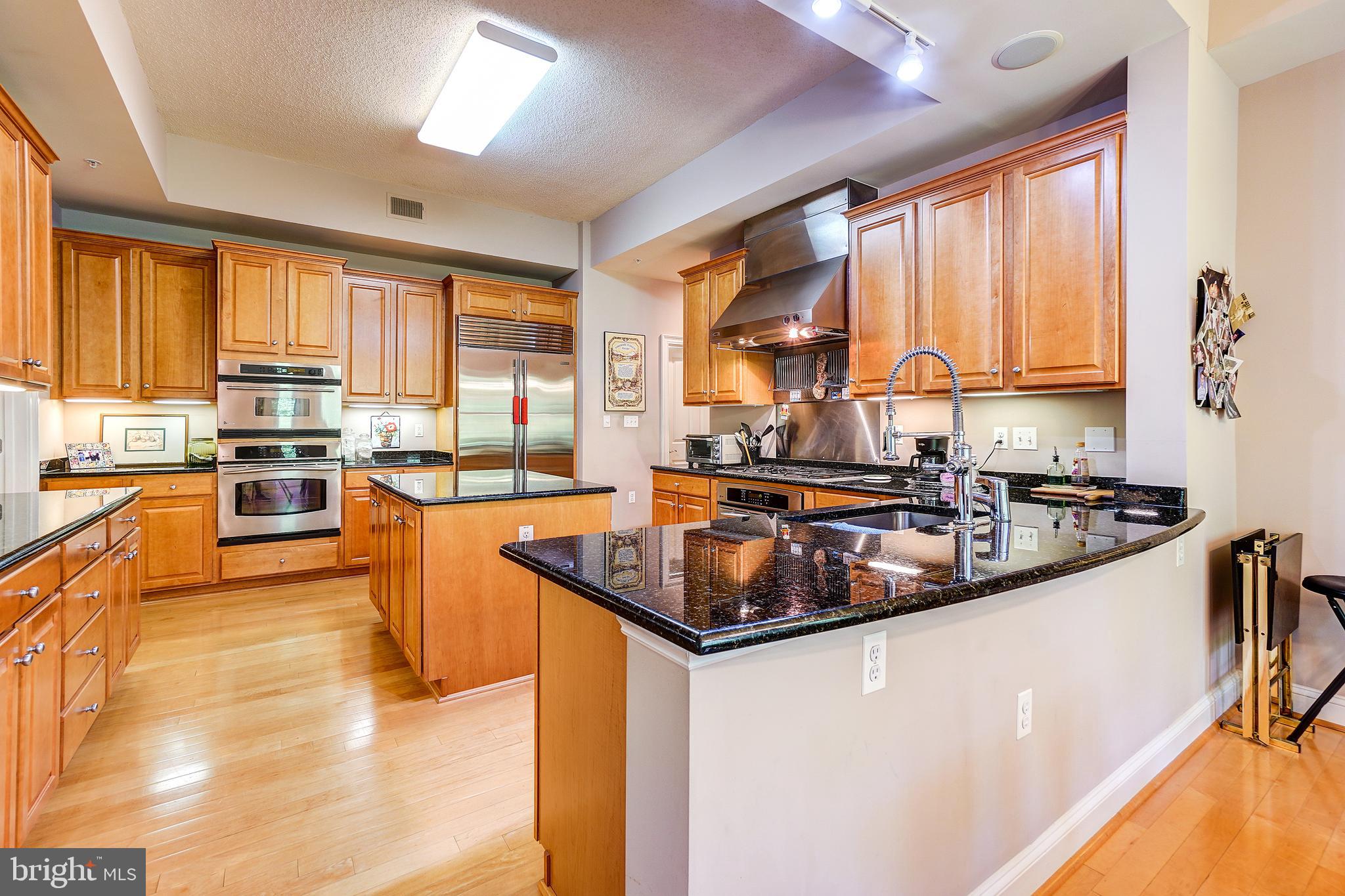 STRATHMORR PARK AT GROSVENOR - Residential