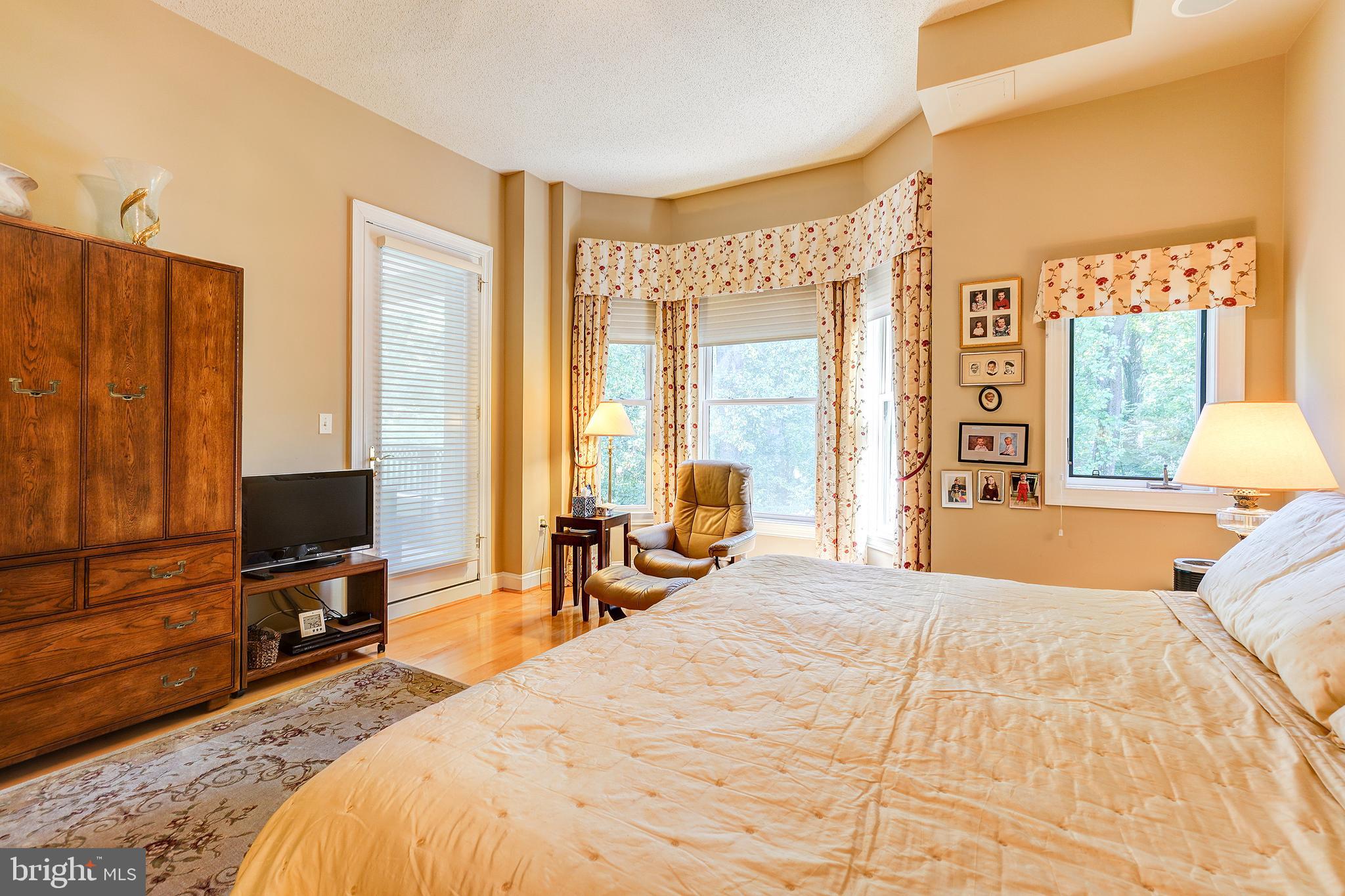 STRATHMORR PARK AT GROSVENOR - Residential