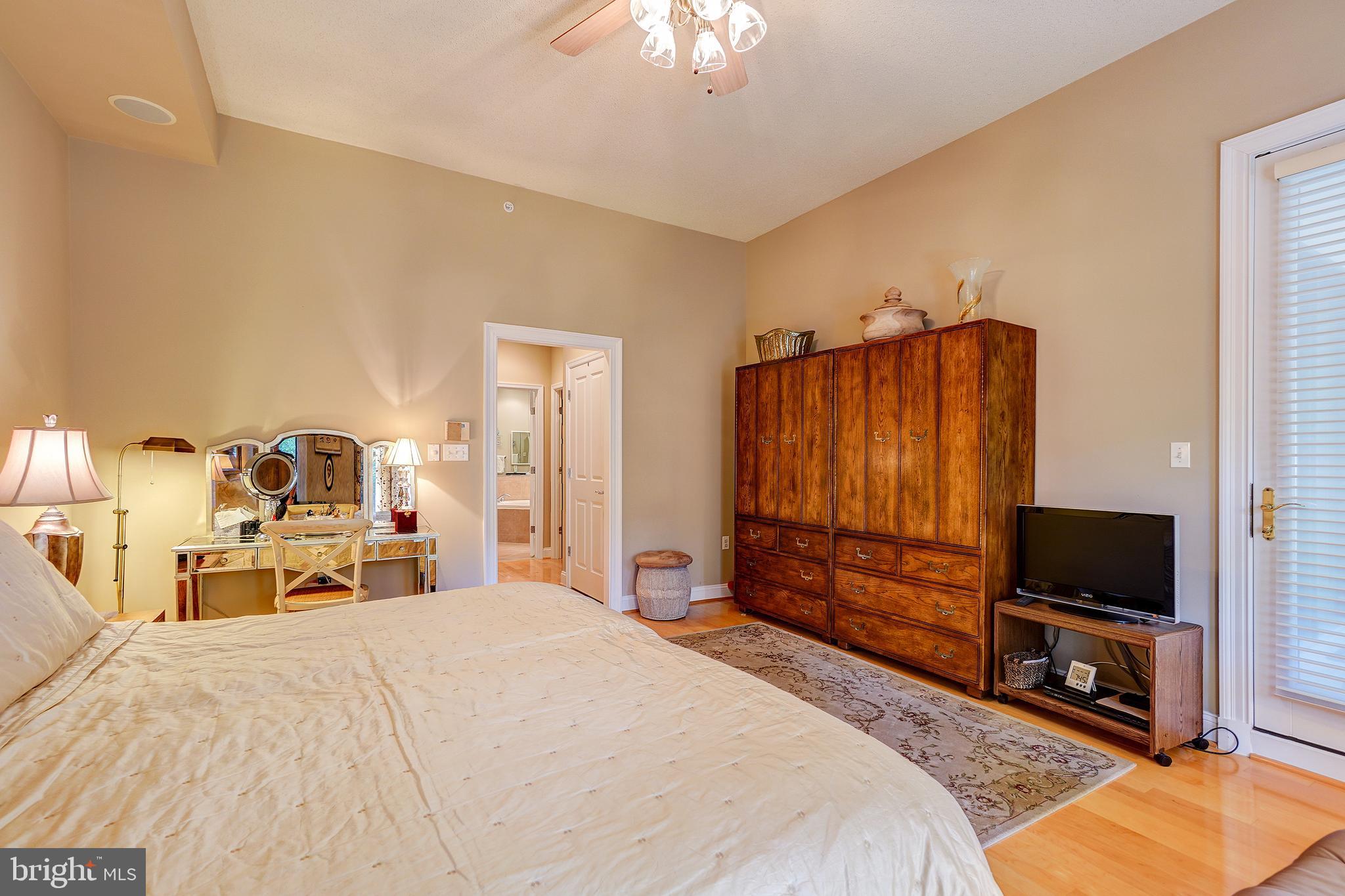 STRATHMORR PARK AT GROSVENOR - Residential