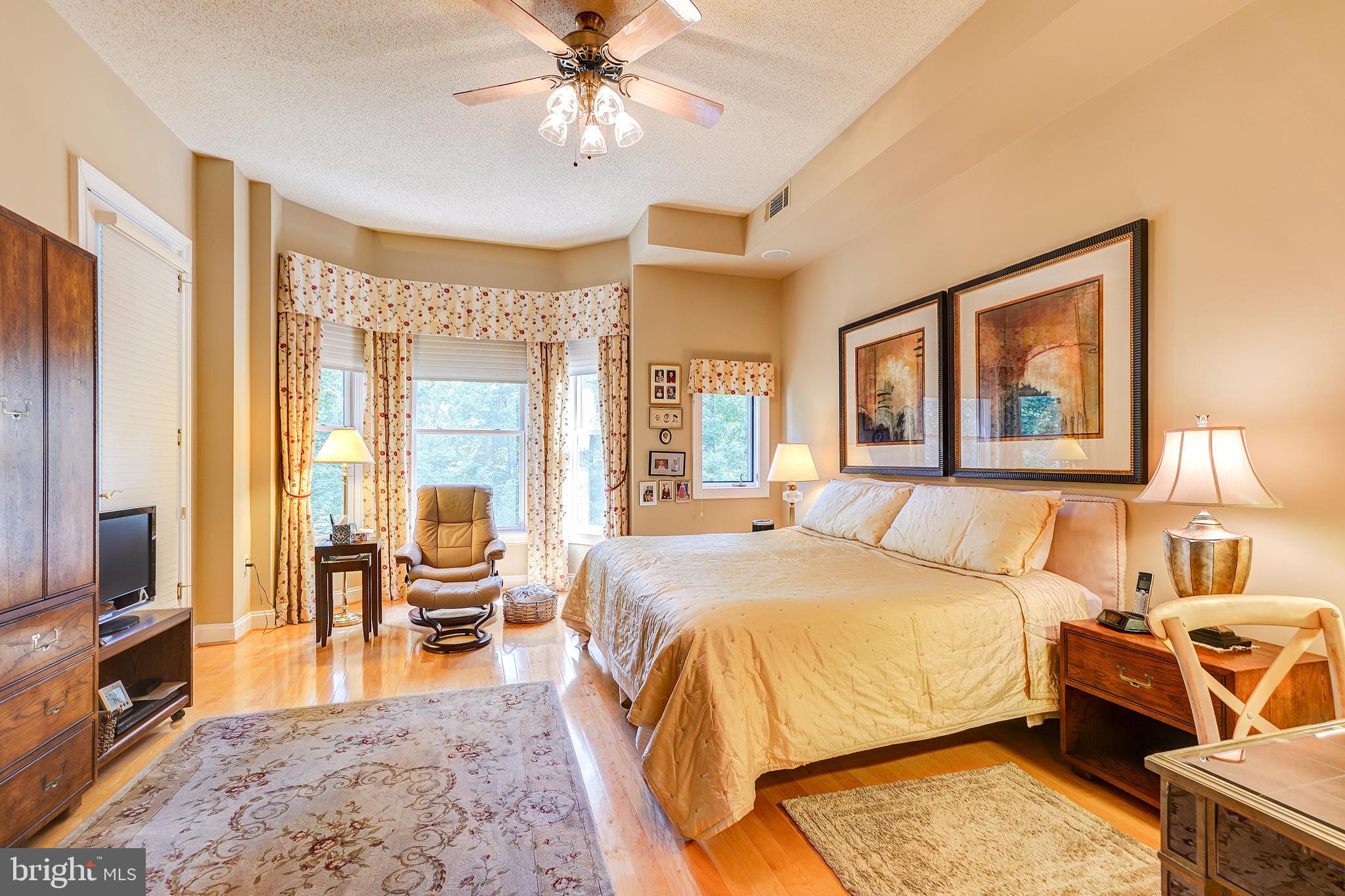 STRATHMORR PARK AT GROSVENOR - Residential