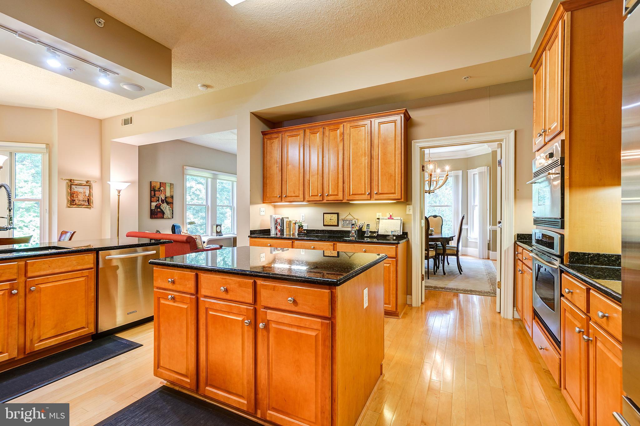 STRATHMORR PARK AT GROSVENOR - Residential