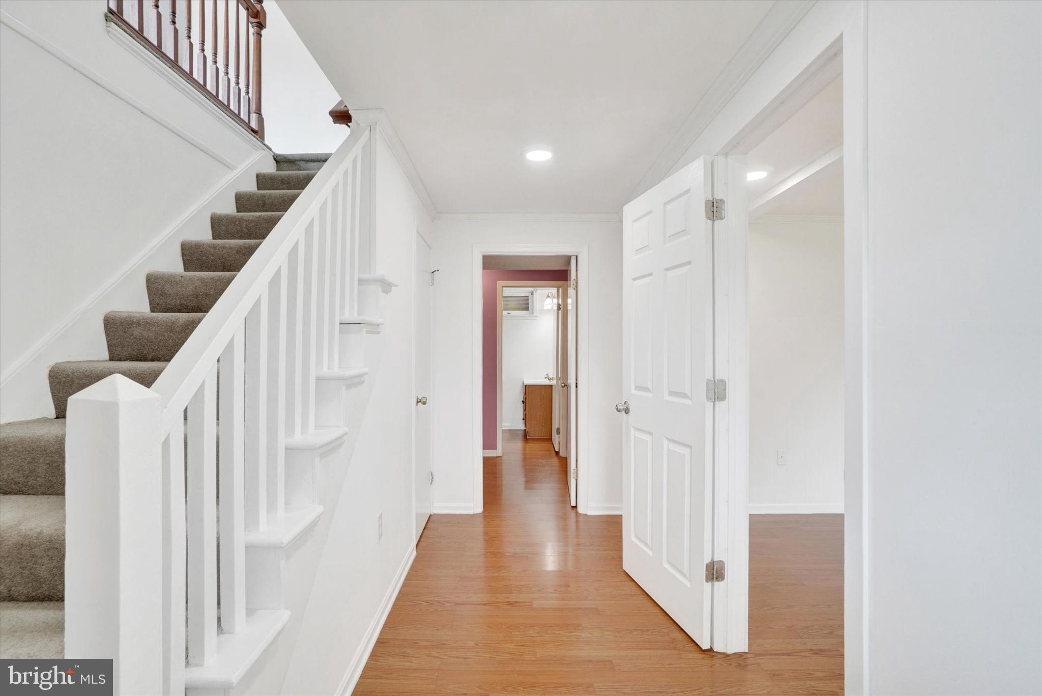 1802 SARATOGA ROAD