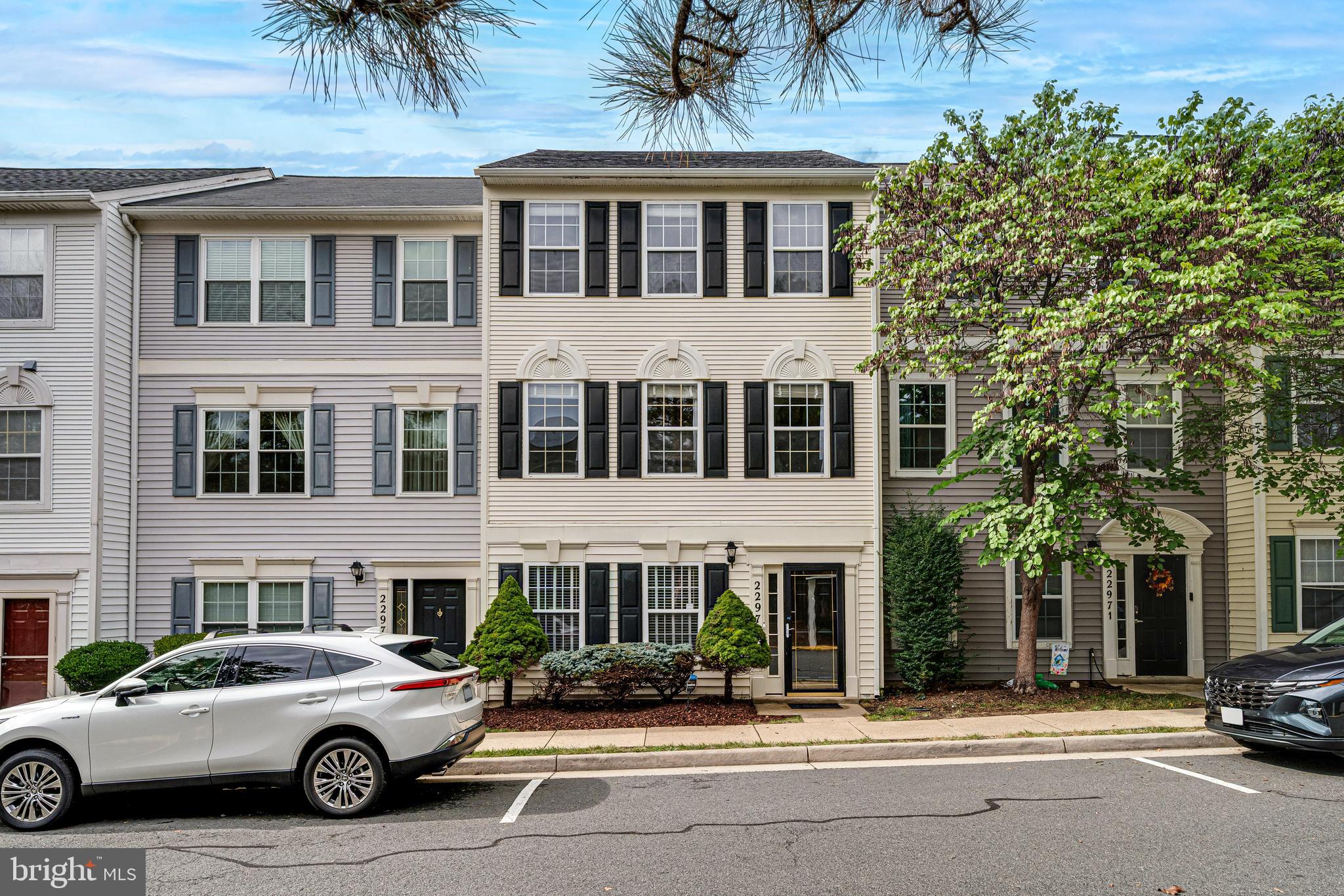 GROVEWOOD - Residential Lease