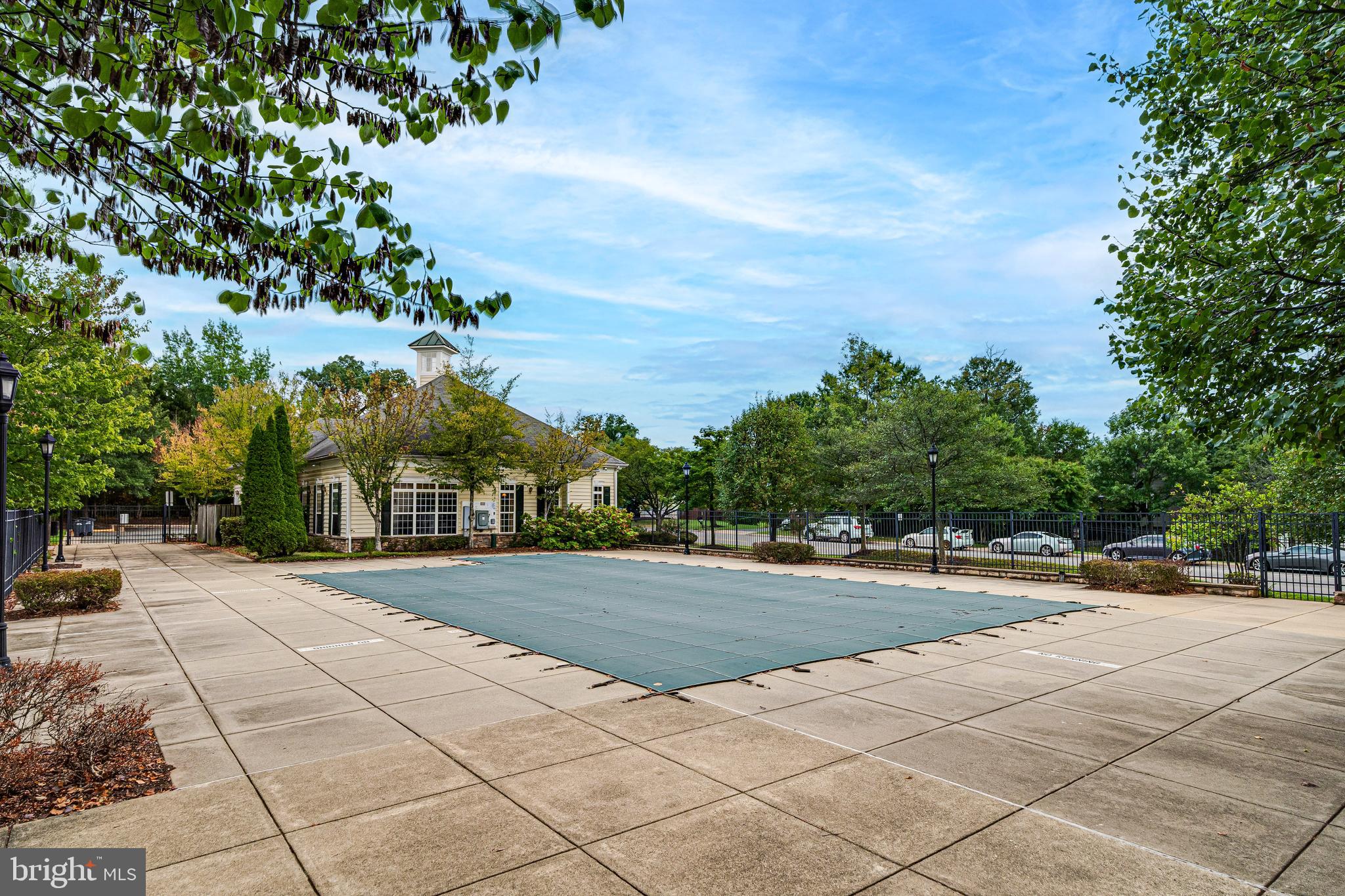 GROVEWOOD - Residential Lease