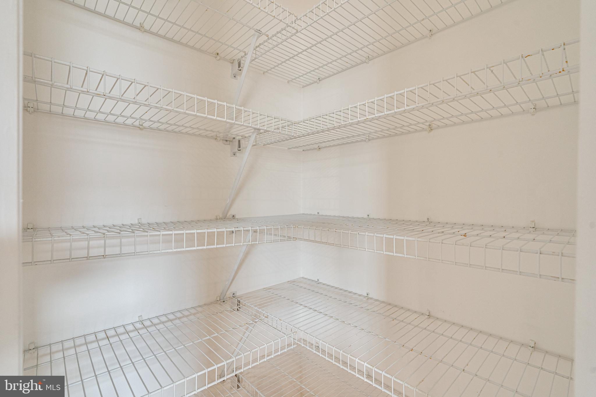 GROVEWOOD - Residential Lease