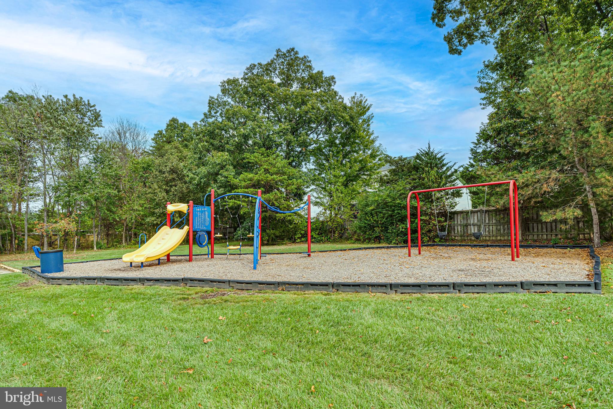 GROVEWOOD - Residential Lease