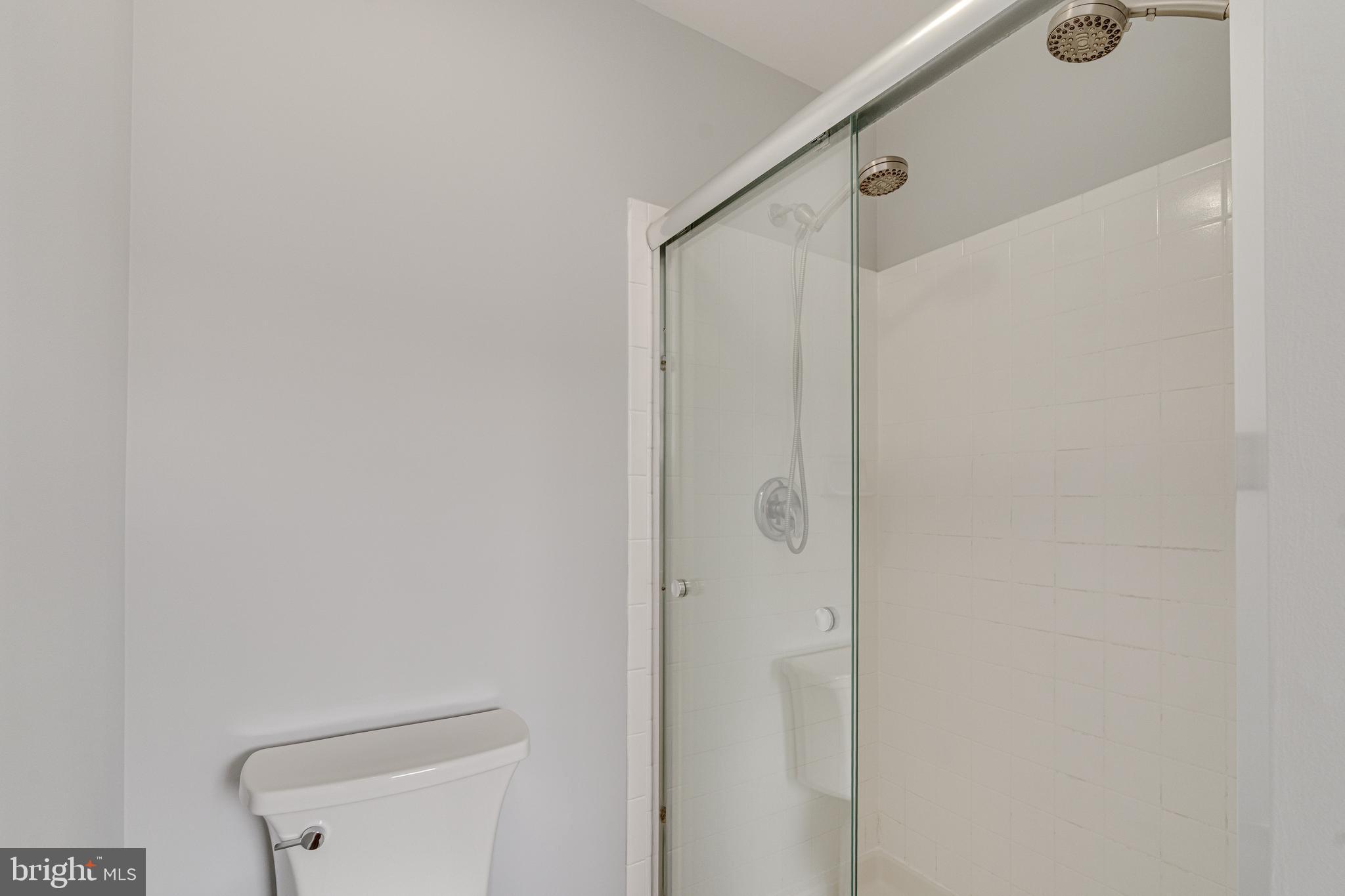 GROVEWOOD - Residential Lease