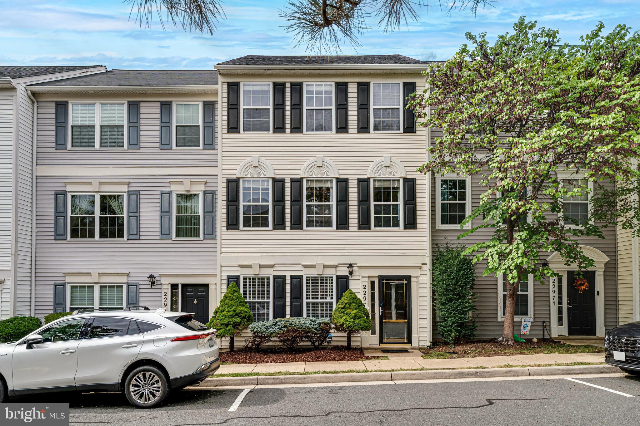 GROVEWOOD - Residential Lease