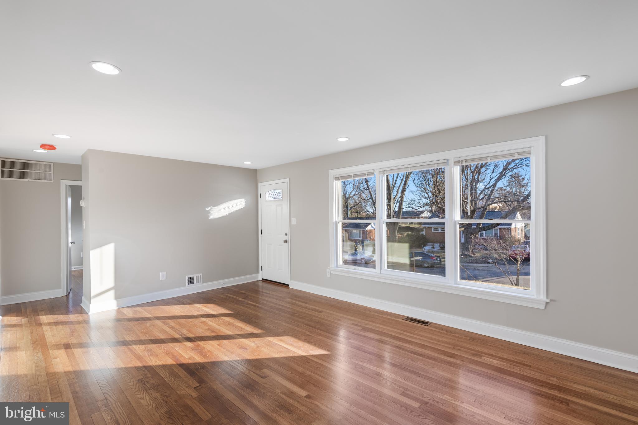 VIRGINIA HILLS - Residential