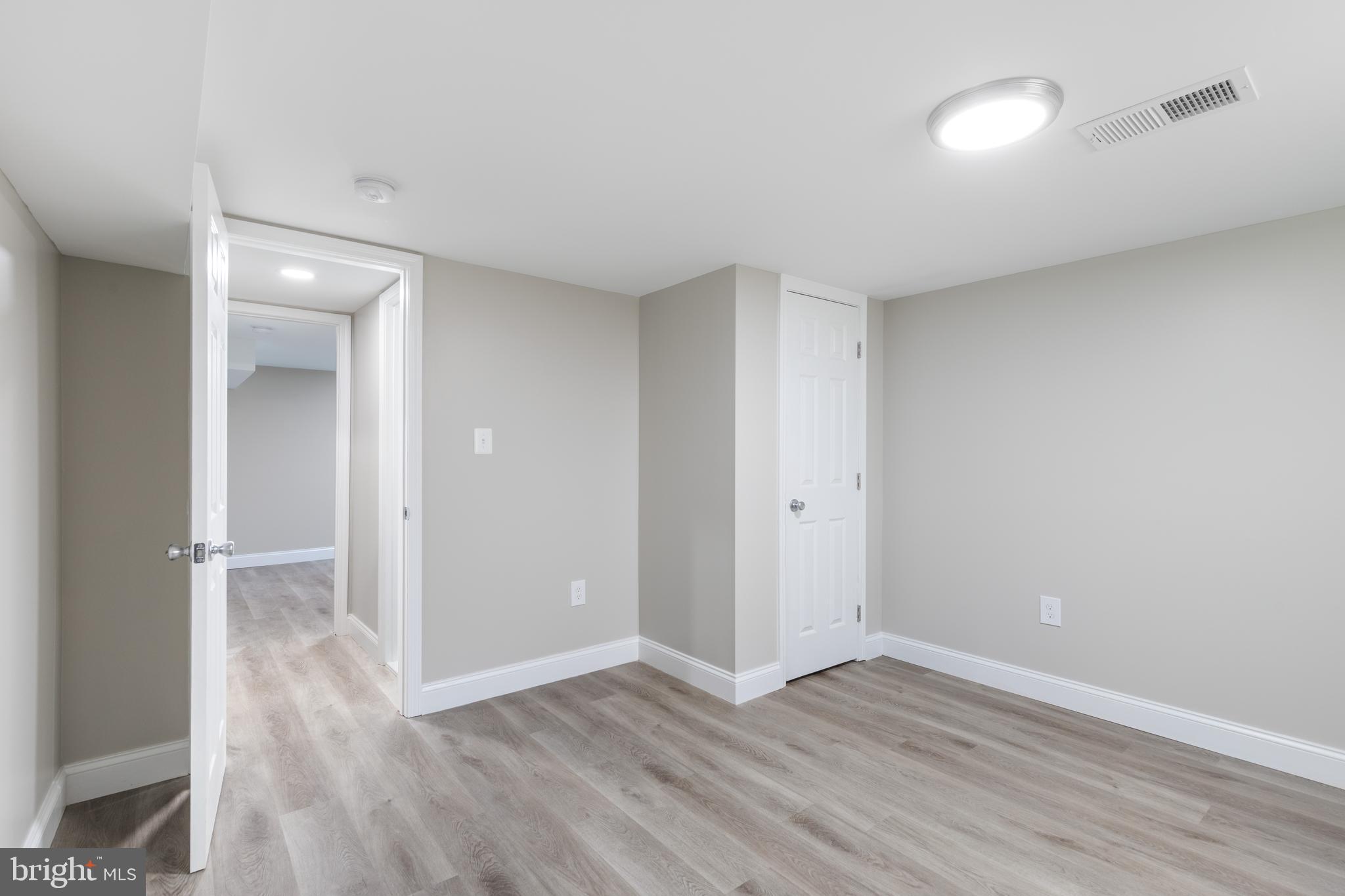 VIRGINIA HILLS - Residential