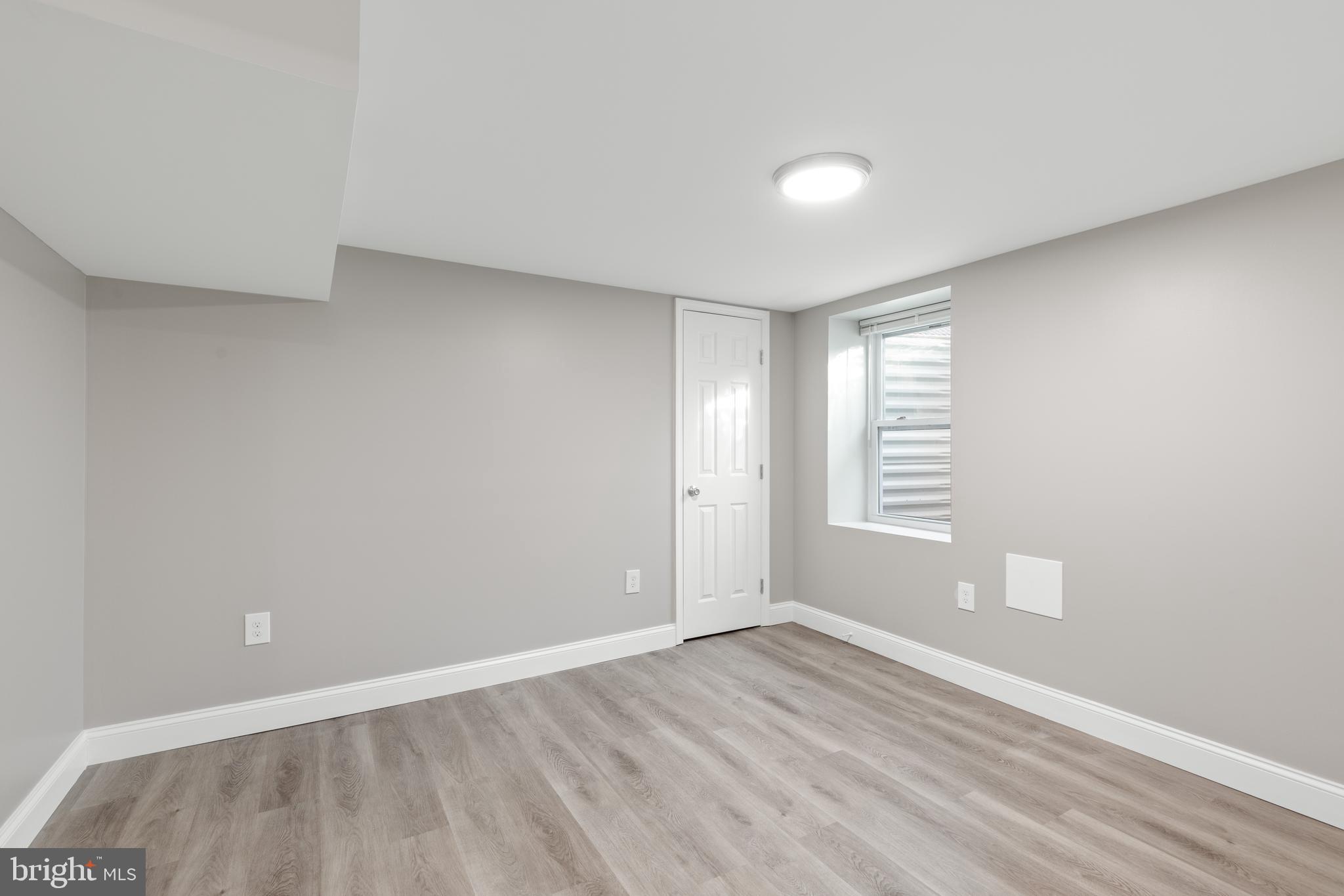 VIRGINIA HILLS - Residential