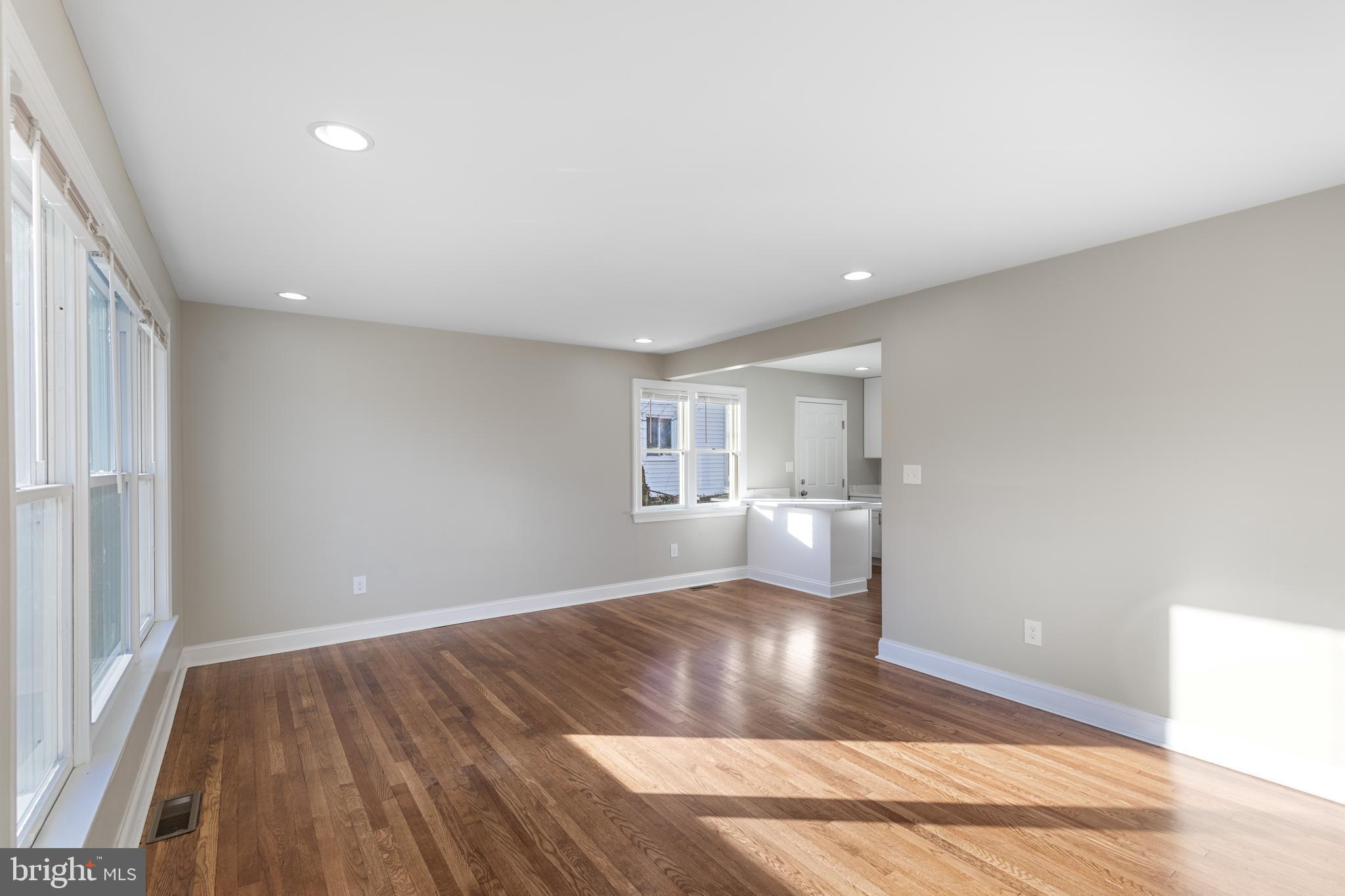 VIRGINIA HILLS - Residential