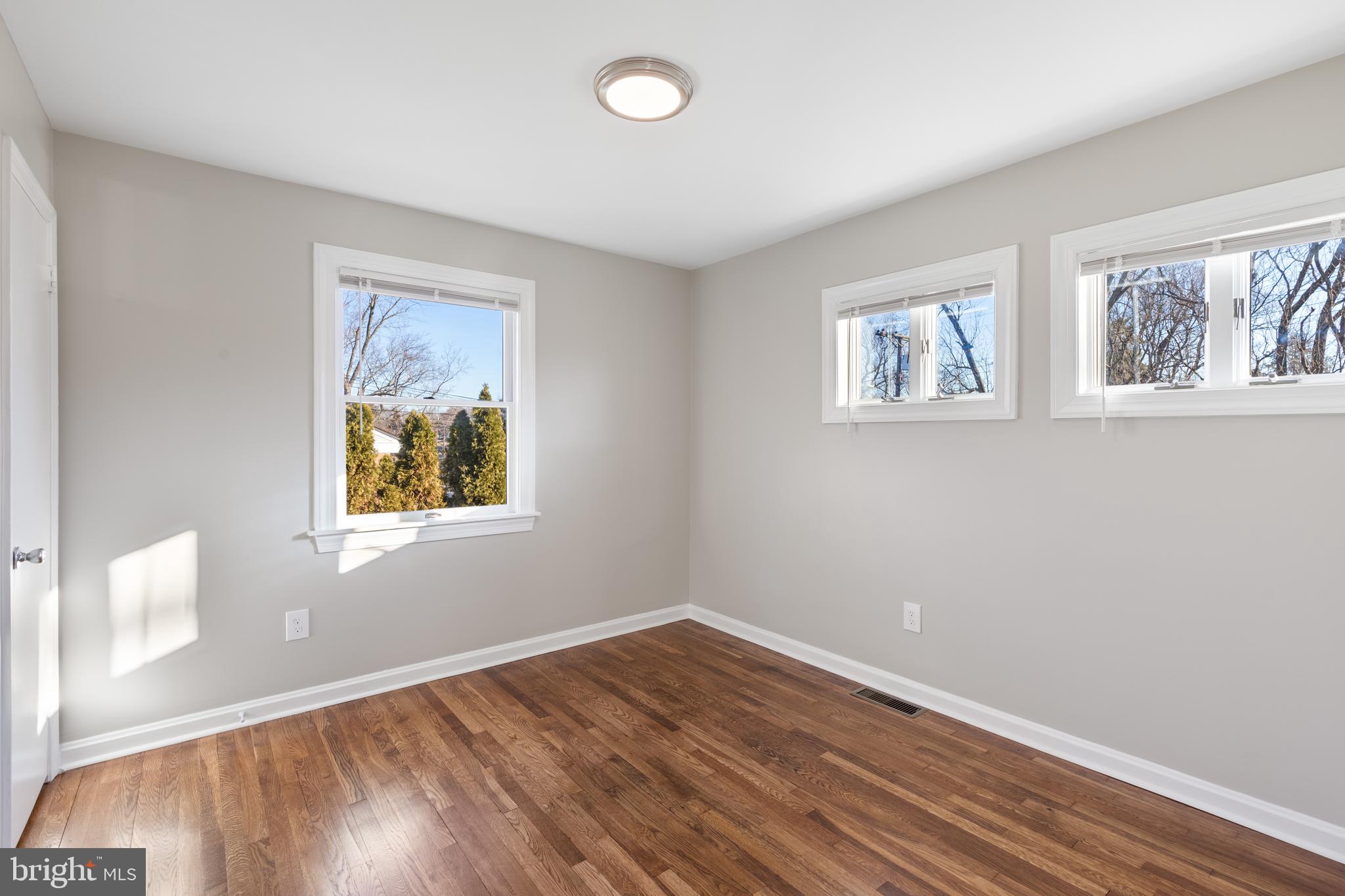 VIRGINIA HILLS - Residential