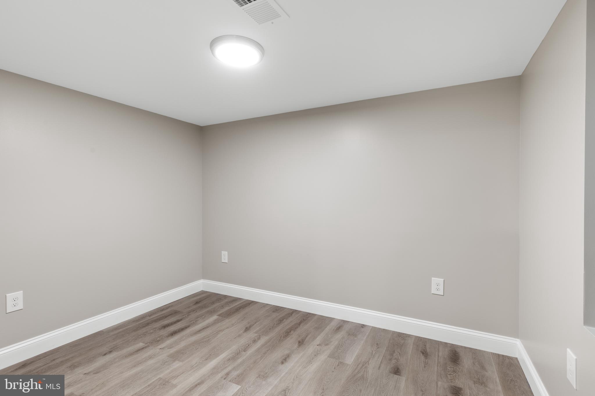 VIRGINIA HILLS - Residential