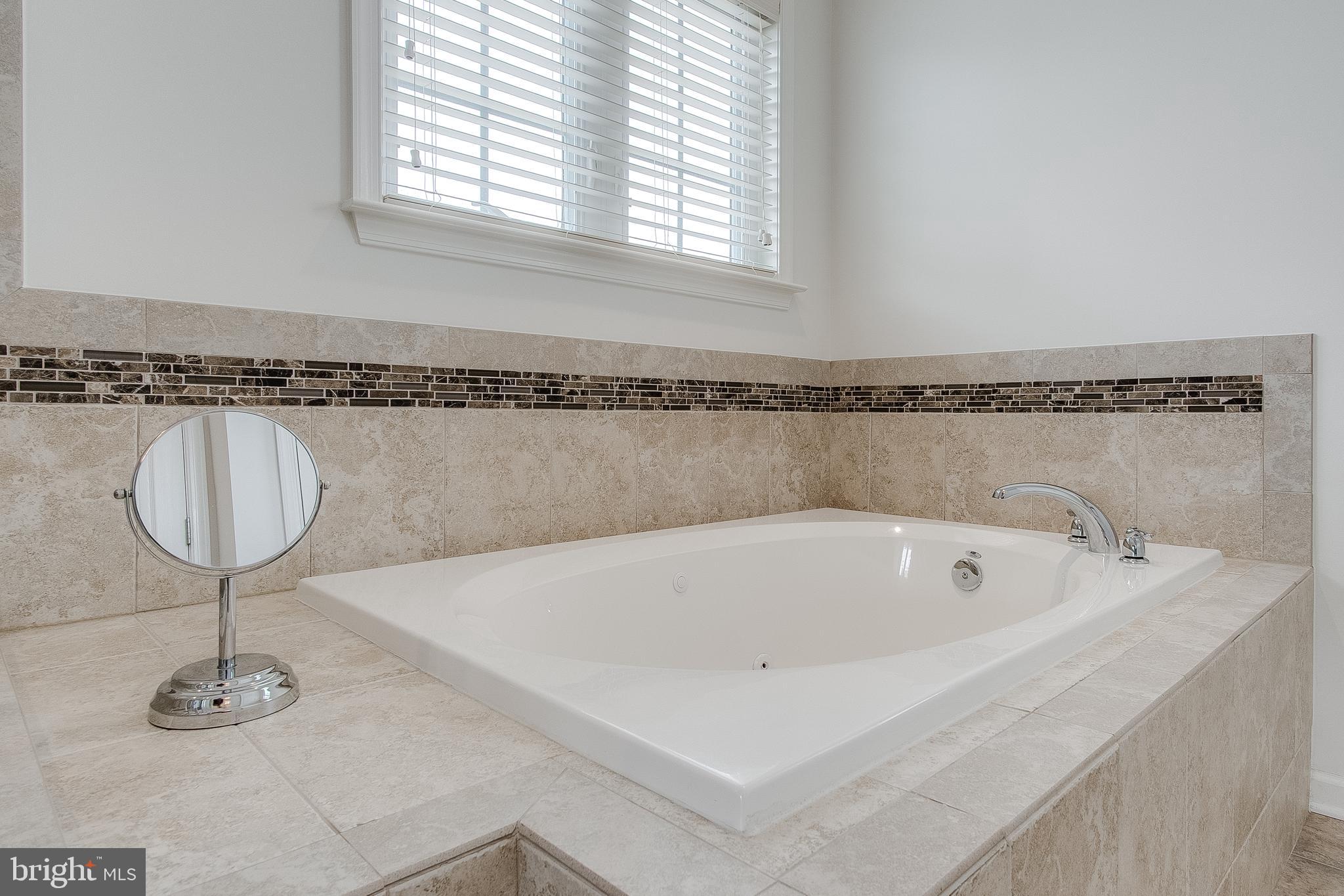 MAPLE VALLEY ESTATES - Residential