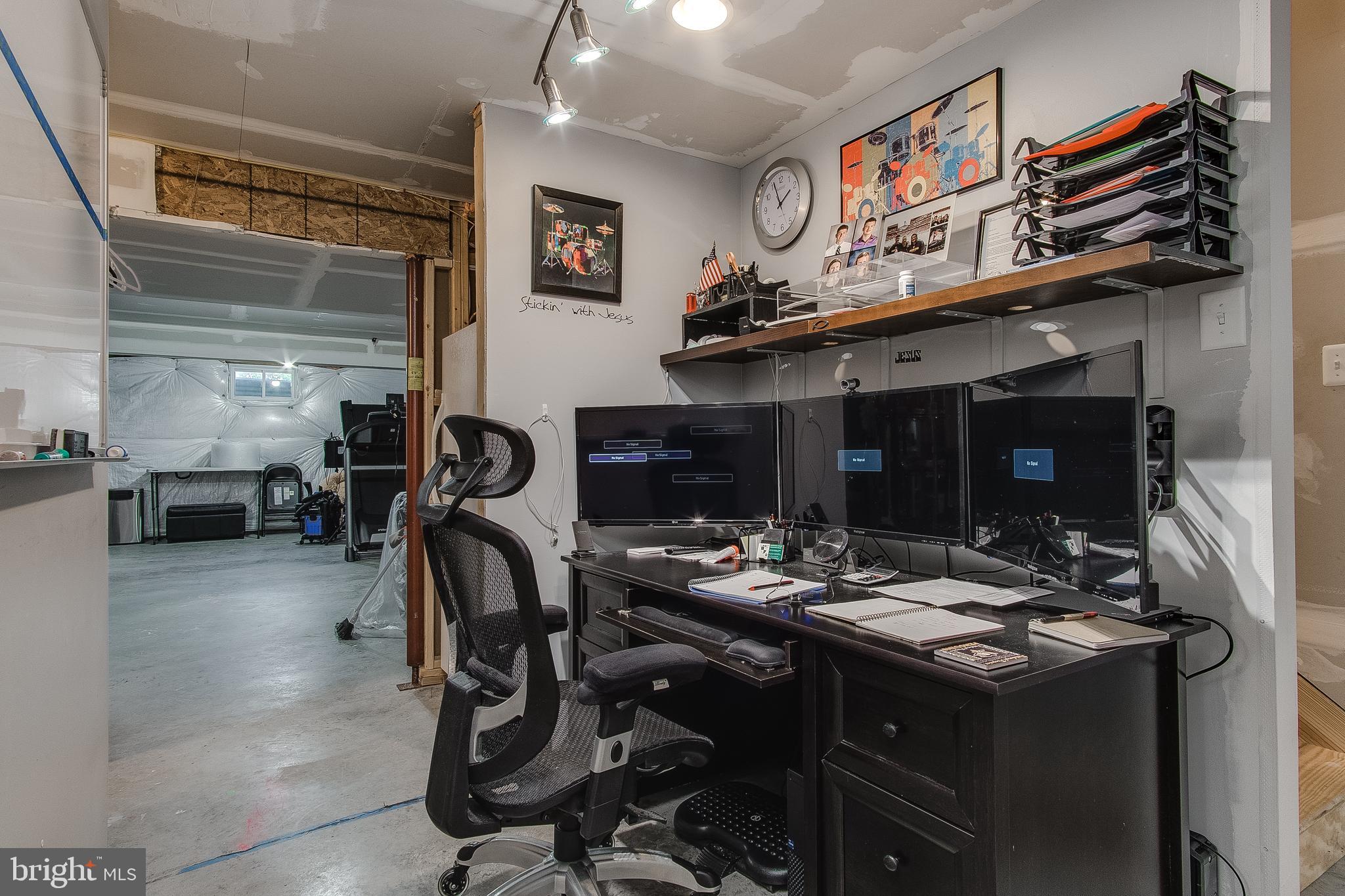 MAPLE VALLEY ESTATES - Residential