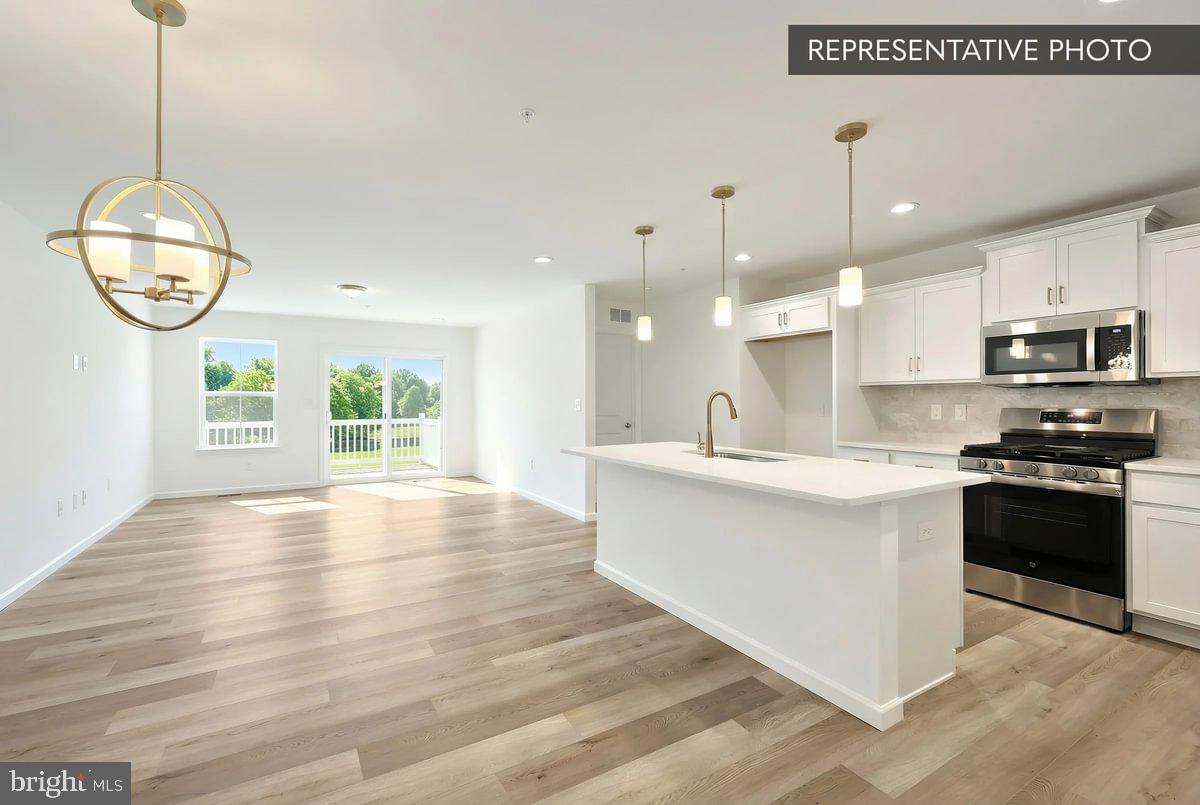 ELIZABETH VILLAGE - Residential