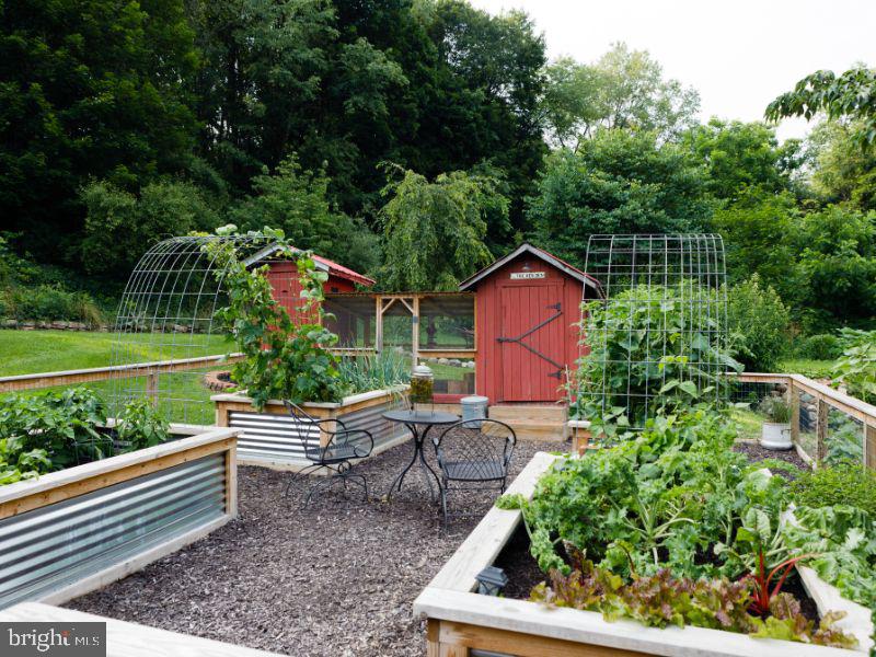 20 ACRE WOODS - Commercial Sale