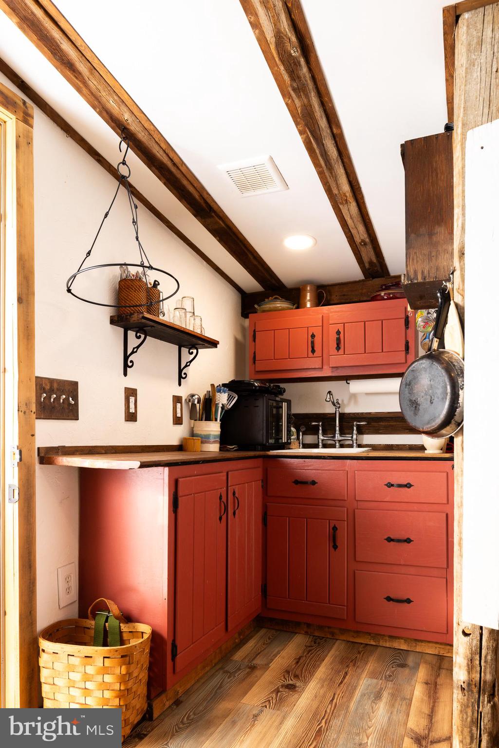 20 ACRE WOODS - Commercial Sale