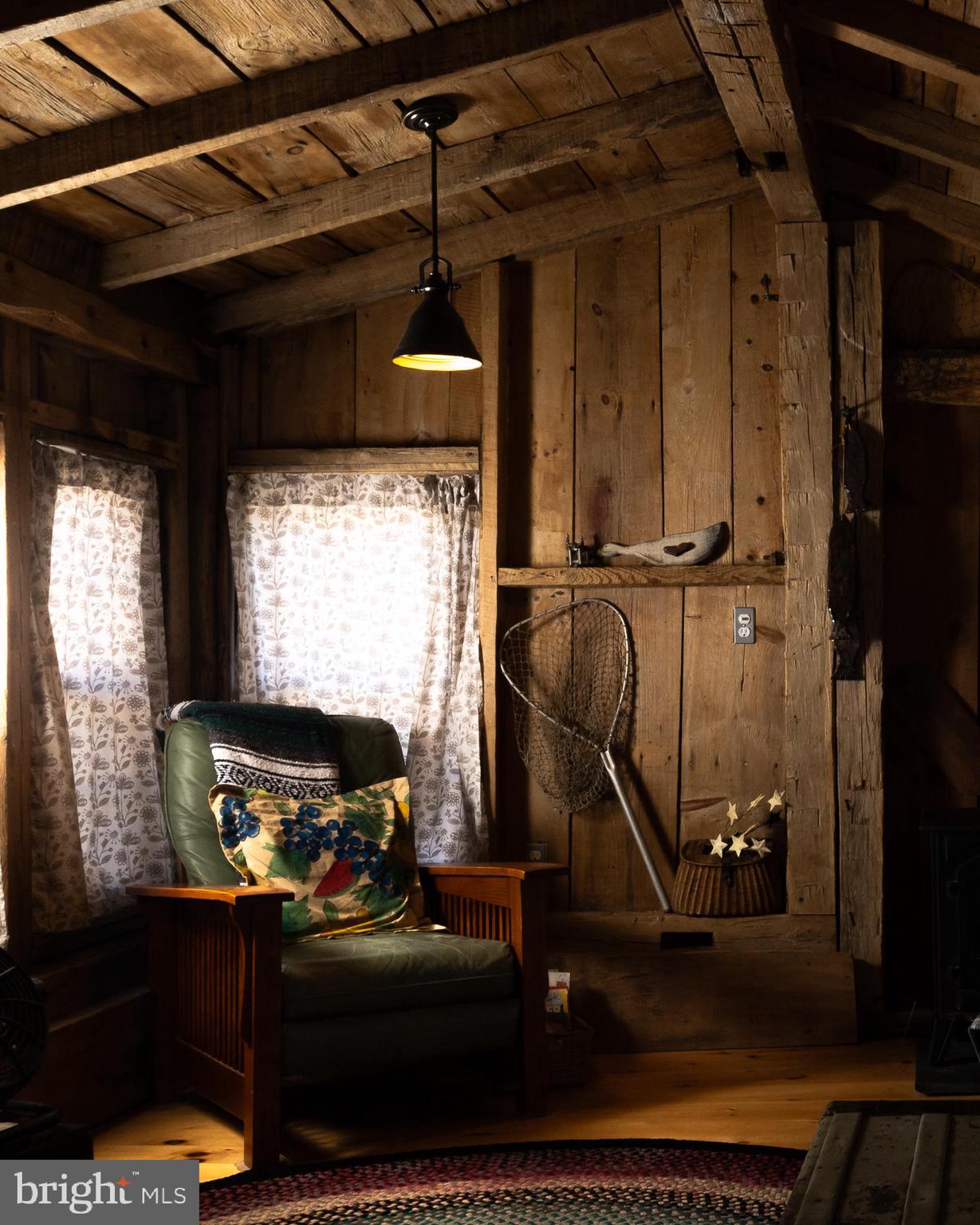 20 ACRE WOODS - Commercial Sale