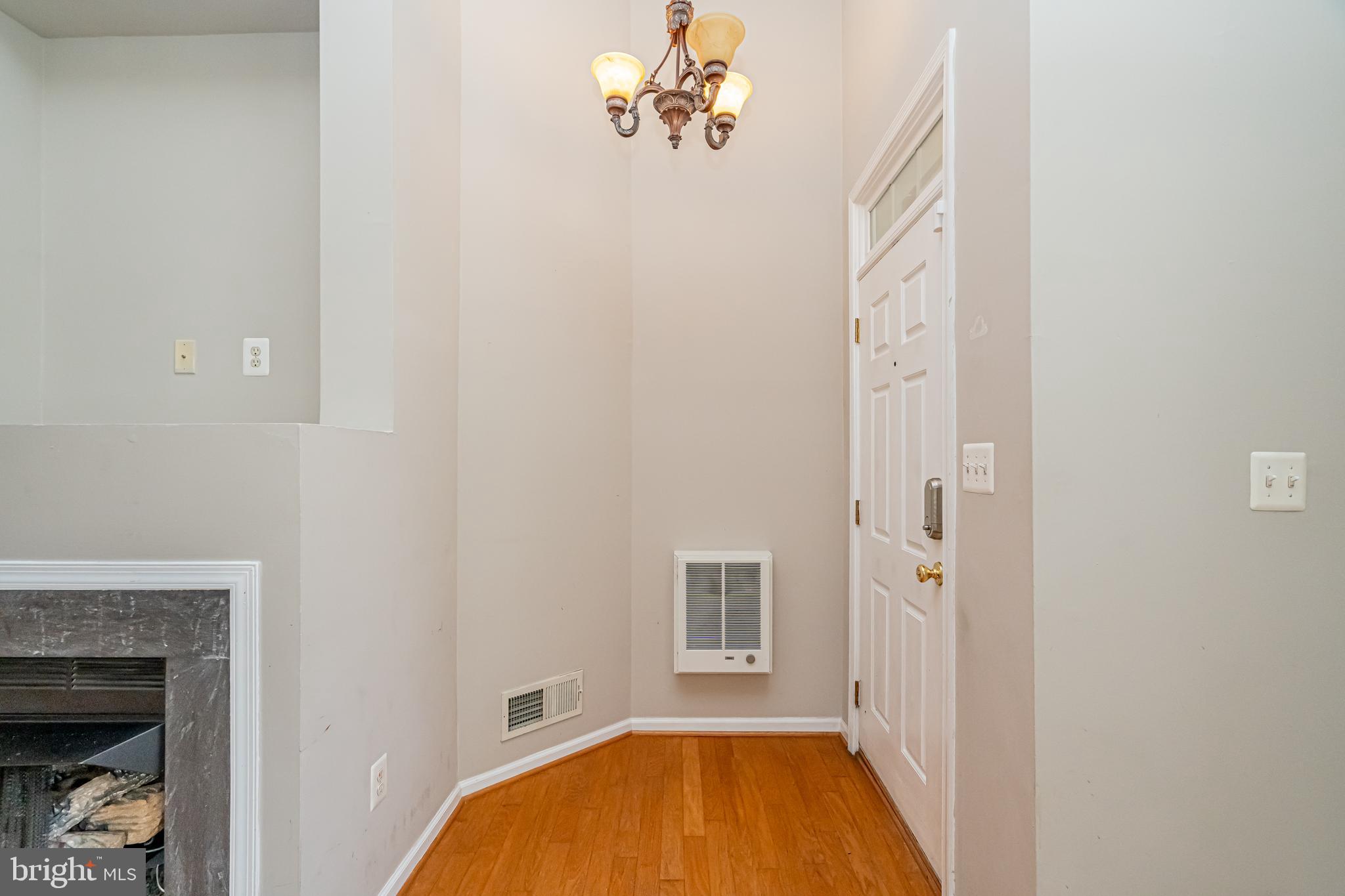 COUNTY CENTER CONDOS - Residential Lease