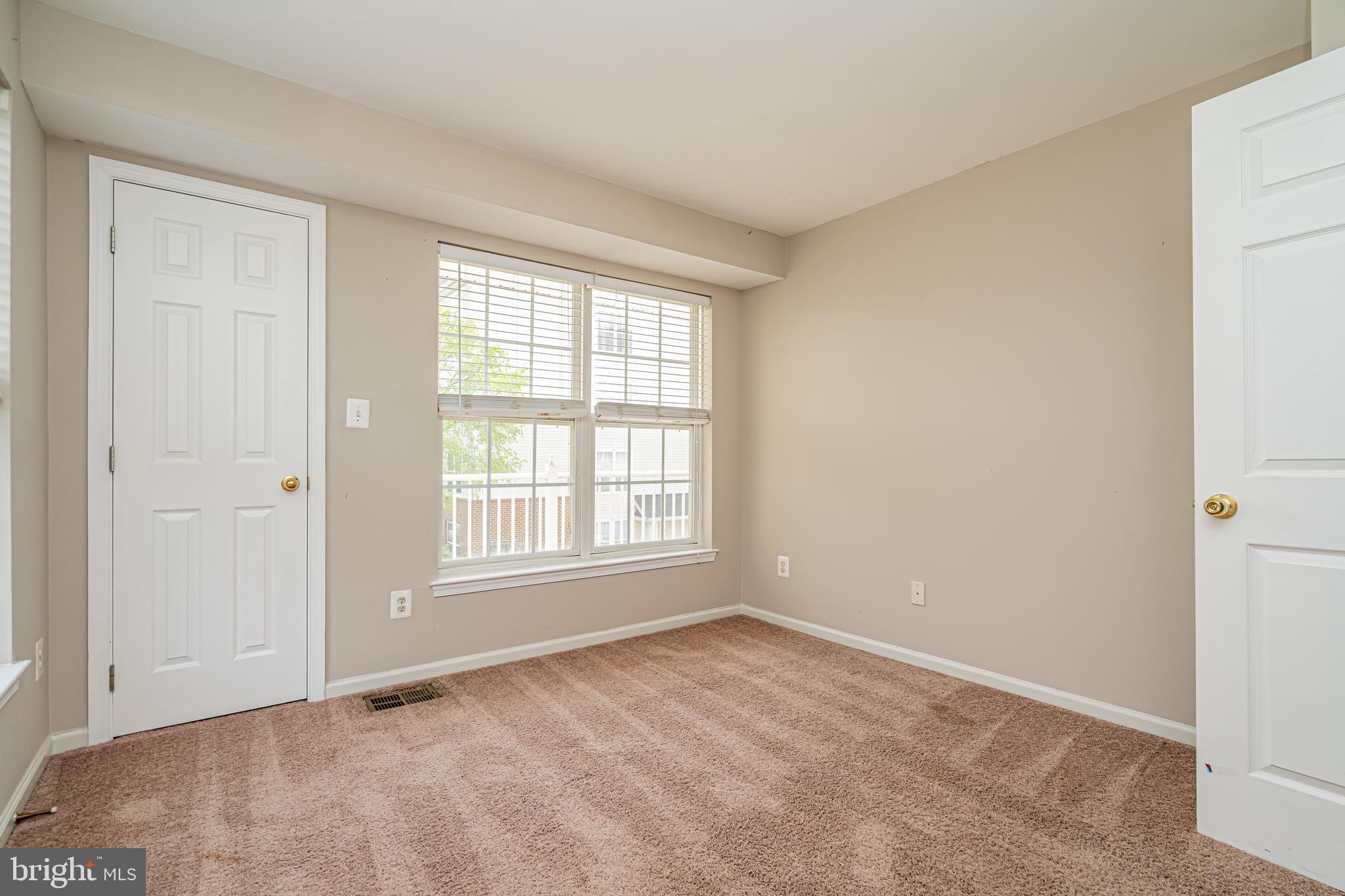 COUNTY CENTER CONDOS - Residential Lease