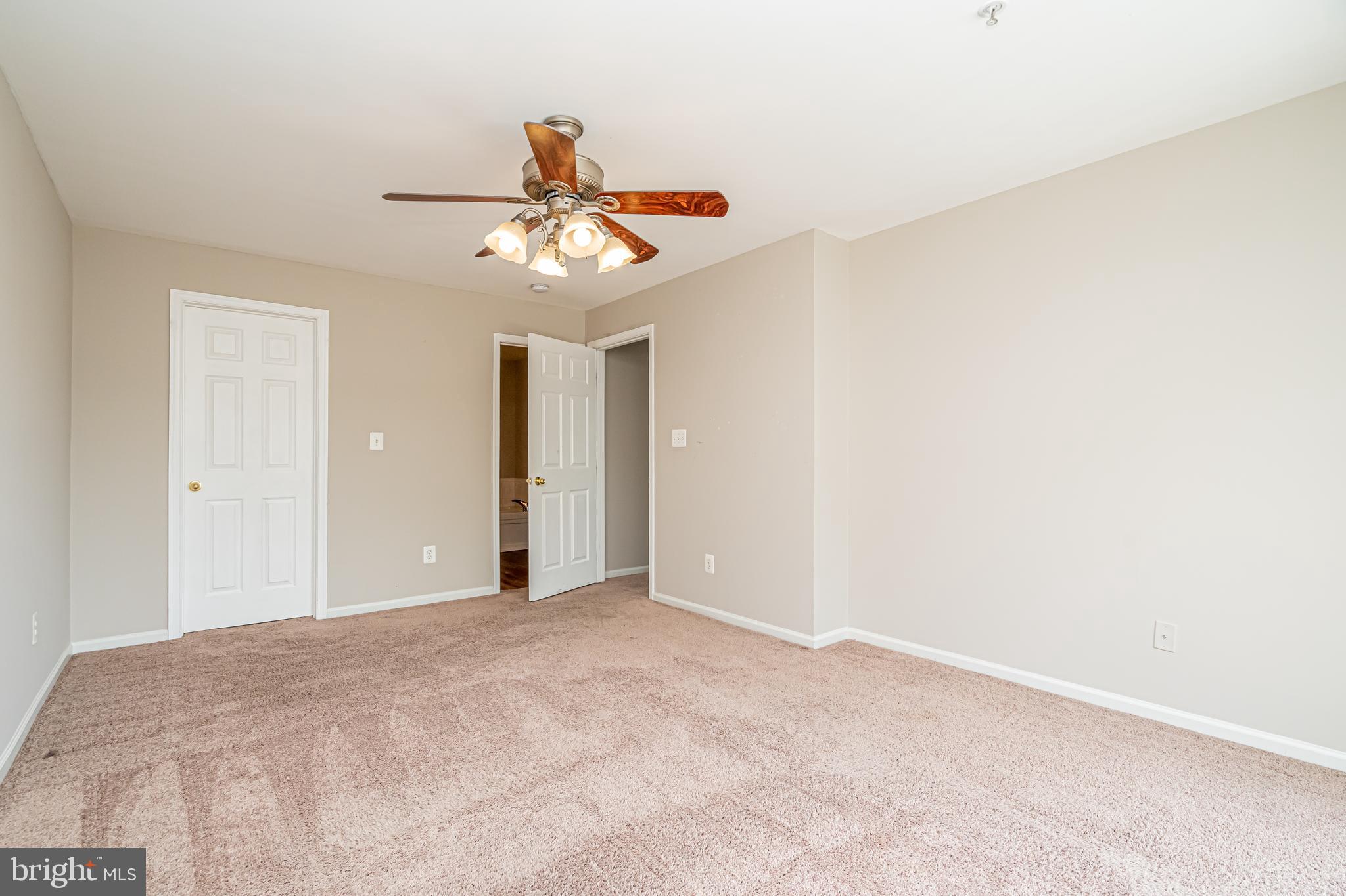 COUNTY CENTER CONDOS - Residential Lease