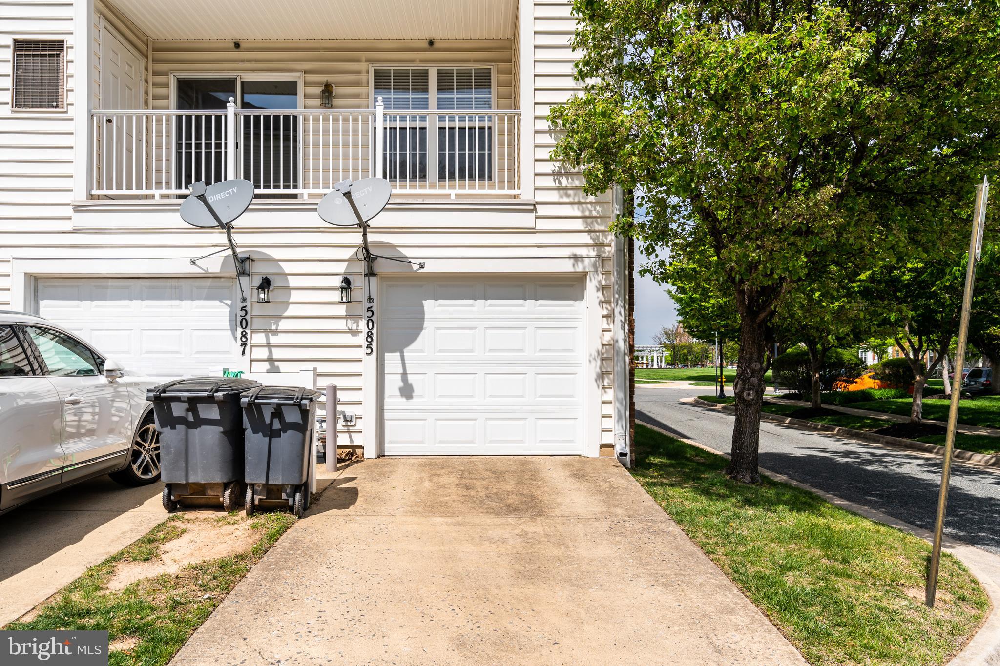 COUNTY CENTER CONDOS - Residential Lease