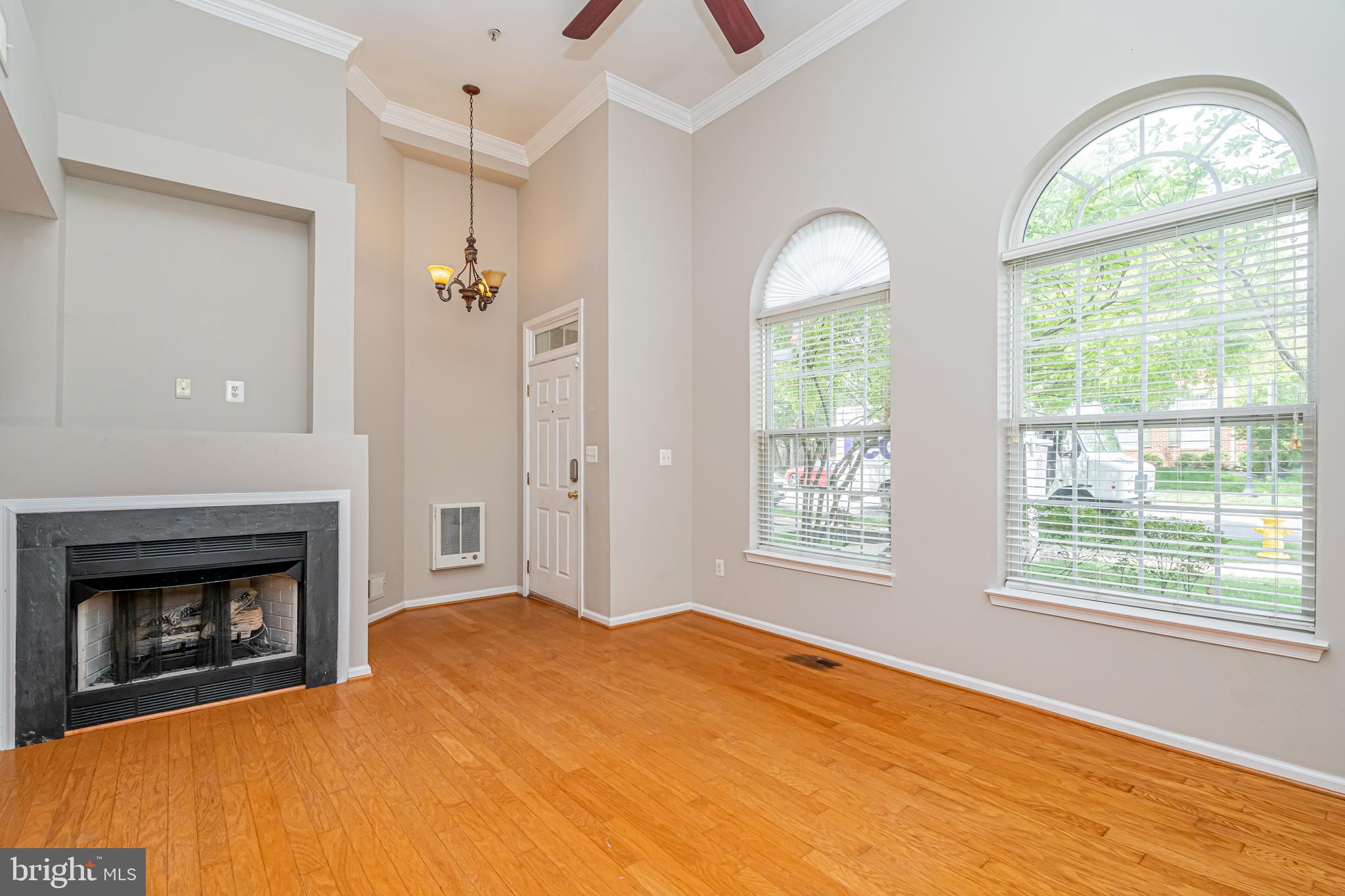 COUNTY CENTER CONDOS - Residential Lease