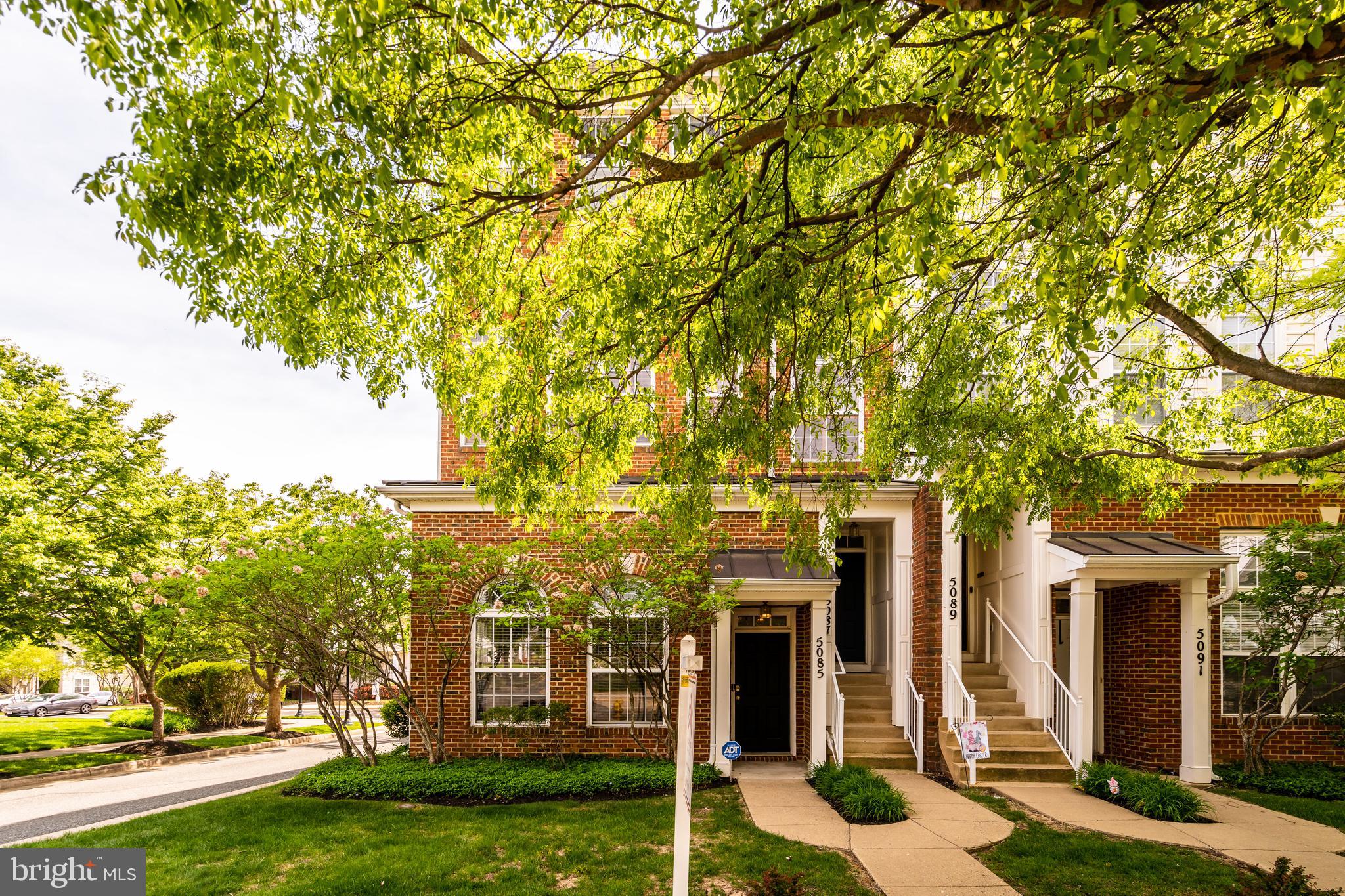 COUNTY CENTER CONDOS - Residential Lease