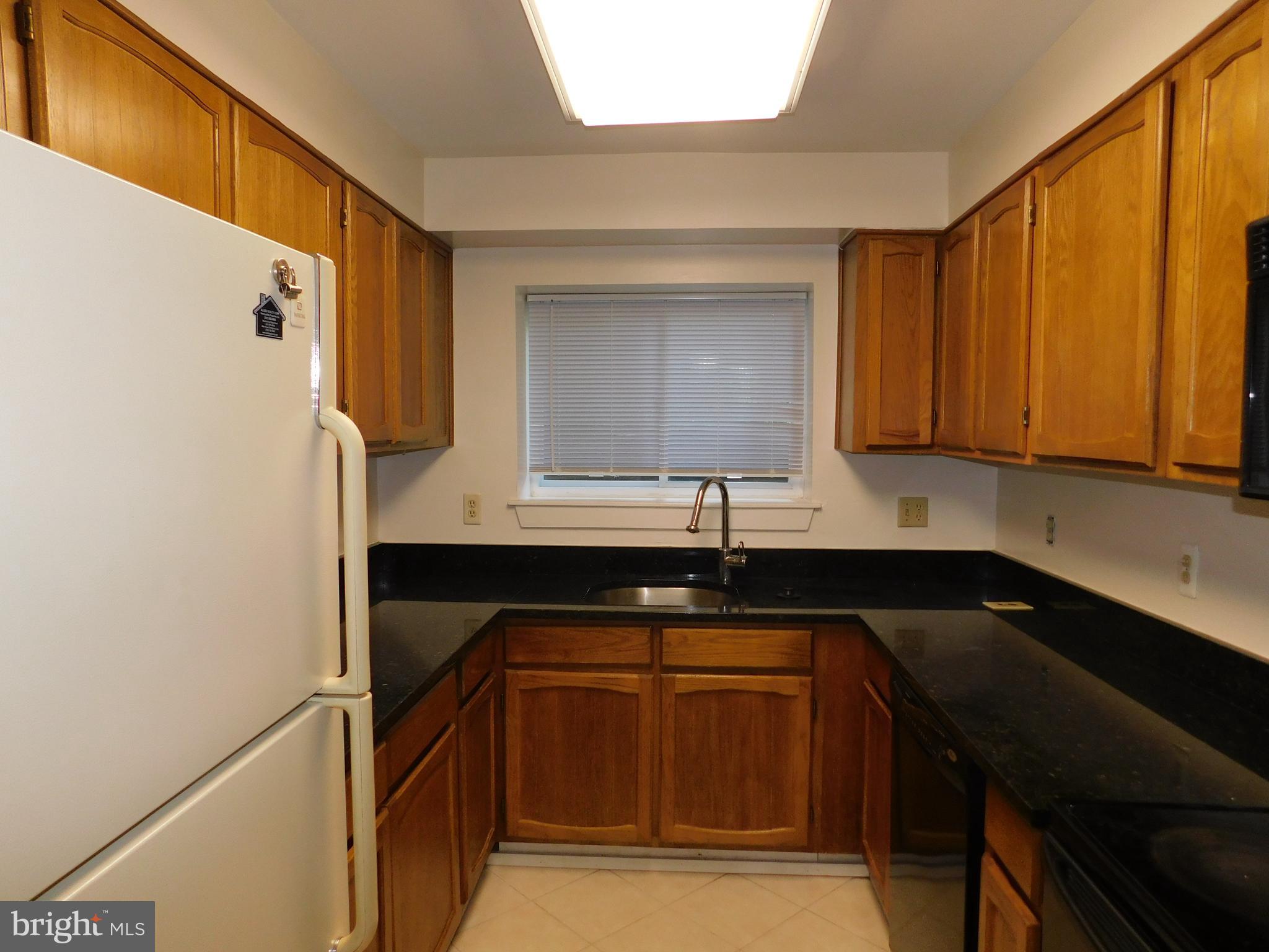 CITY COMMONS - Residential Lease