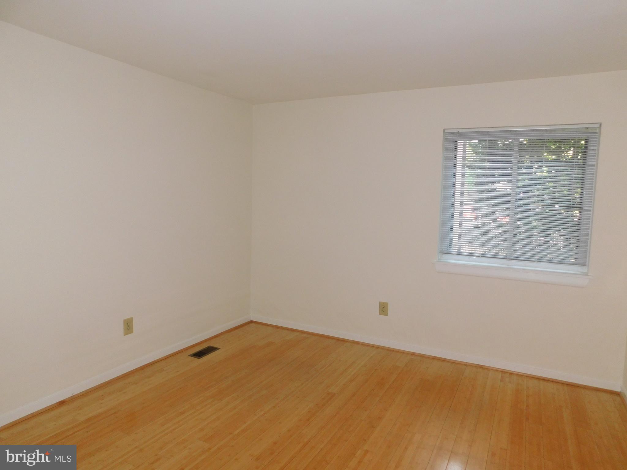 CITY COMMONS - Residential Lease