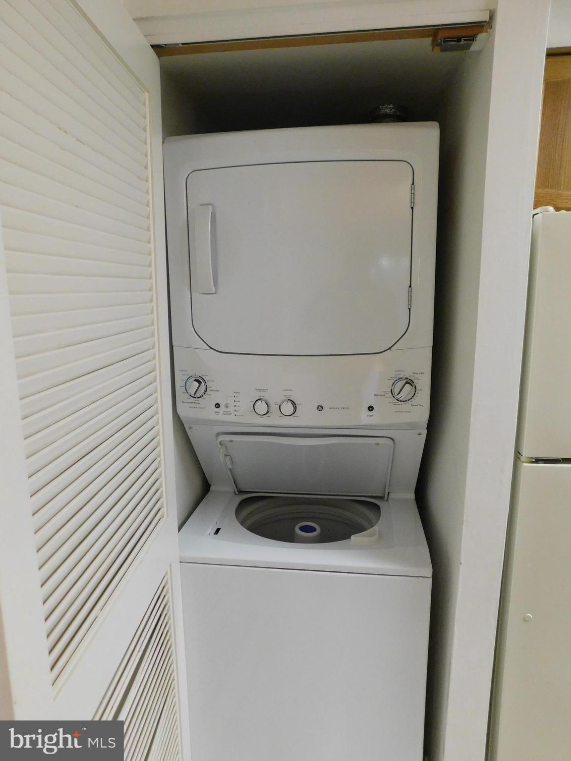 CITY COMMONS - Residential Lease