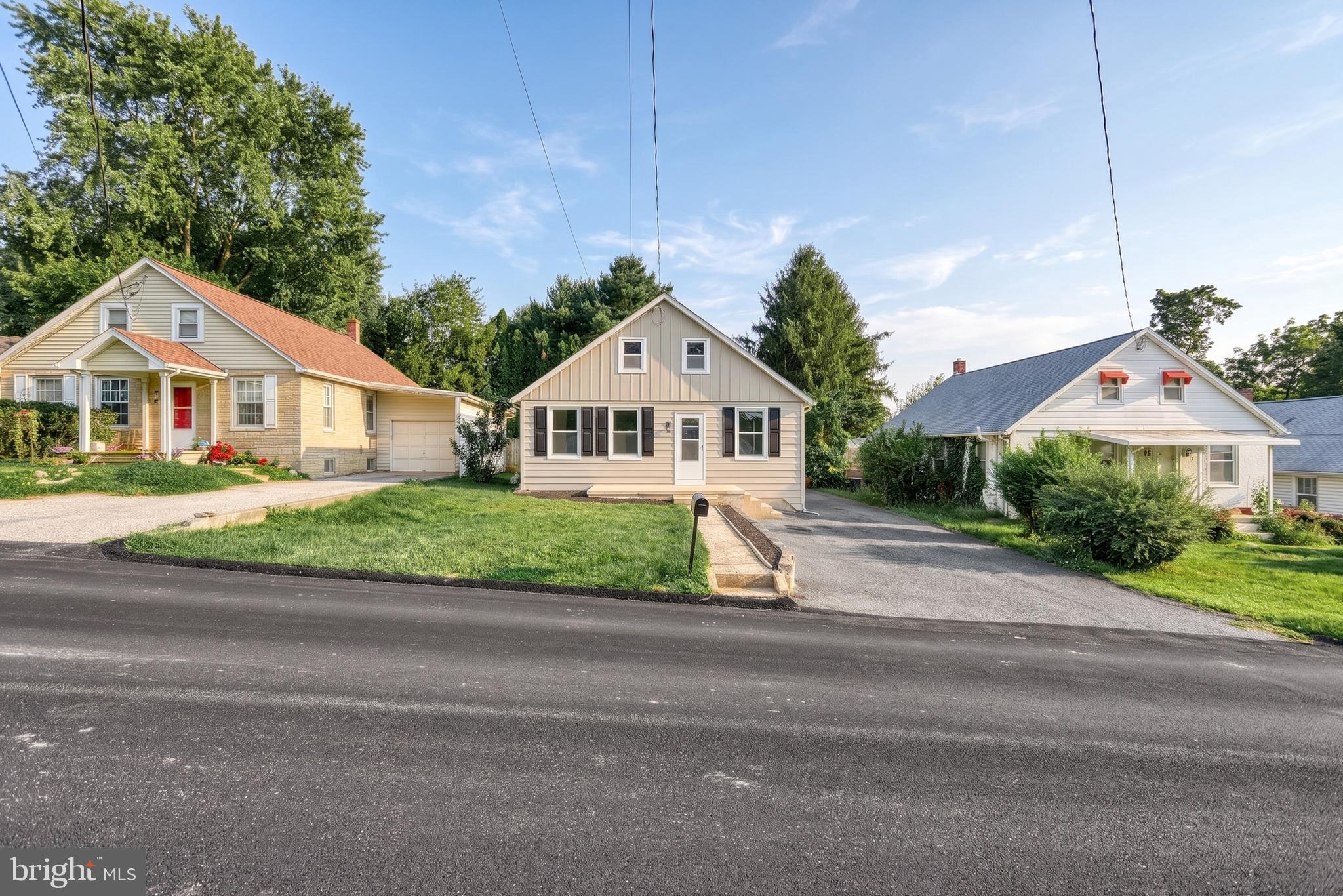 16 E TOLNA ROAD