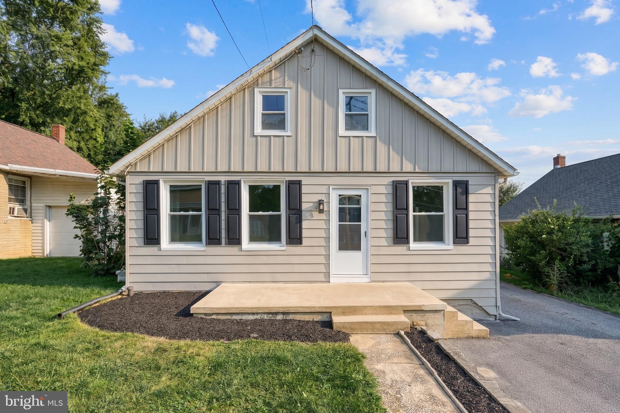 16 E TOLNA ROAD