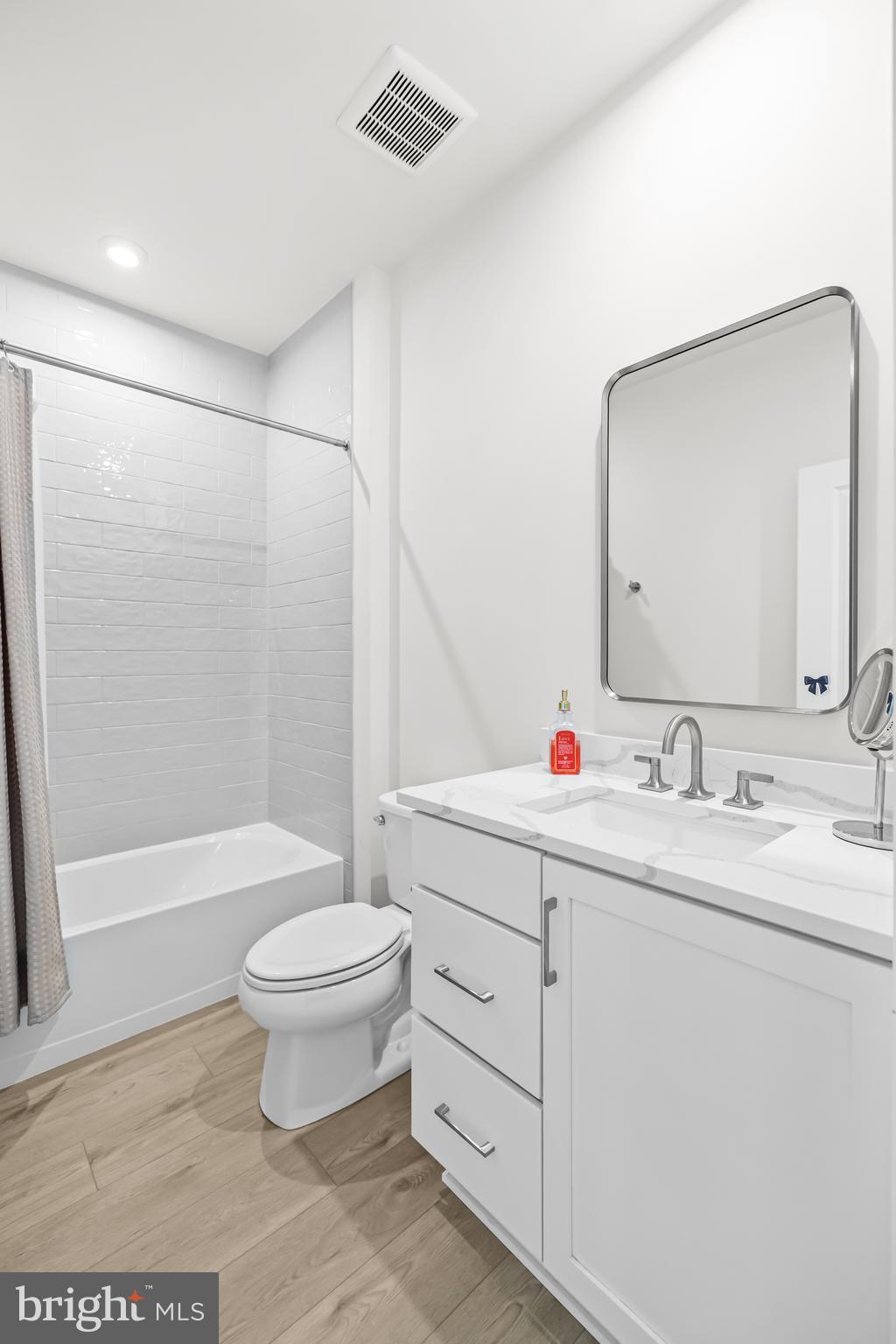 GLENMORE FARM - Residential