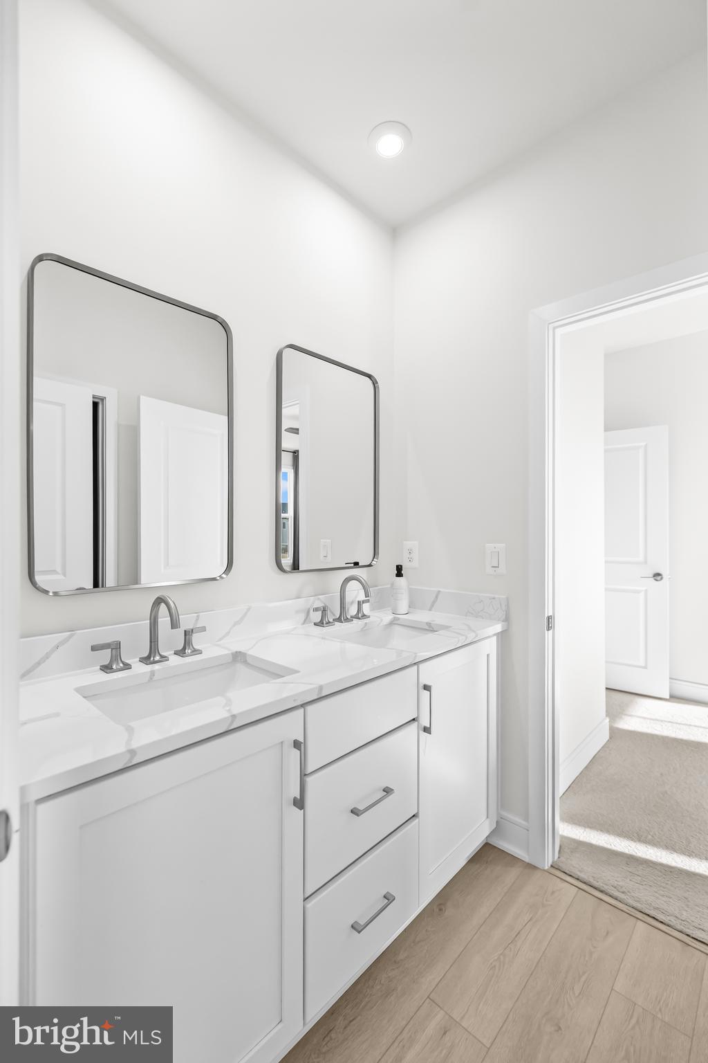 GLENMORE FARM - Residential