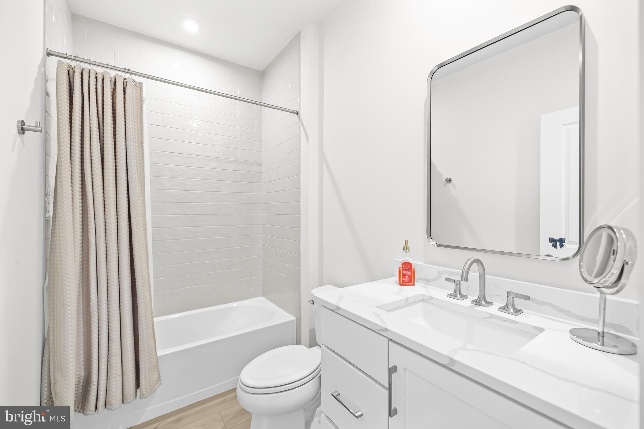 GLENMORE FARM - Residential