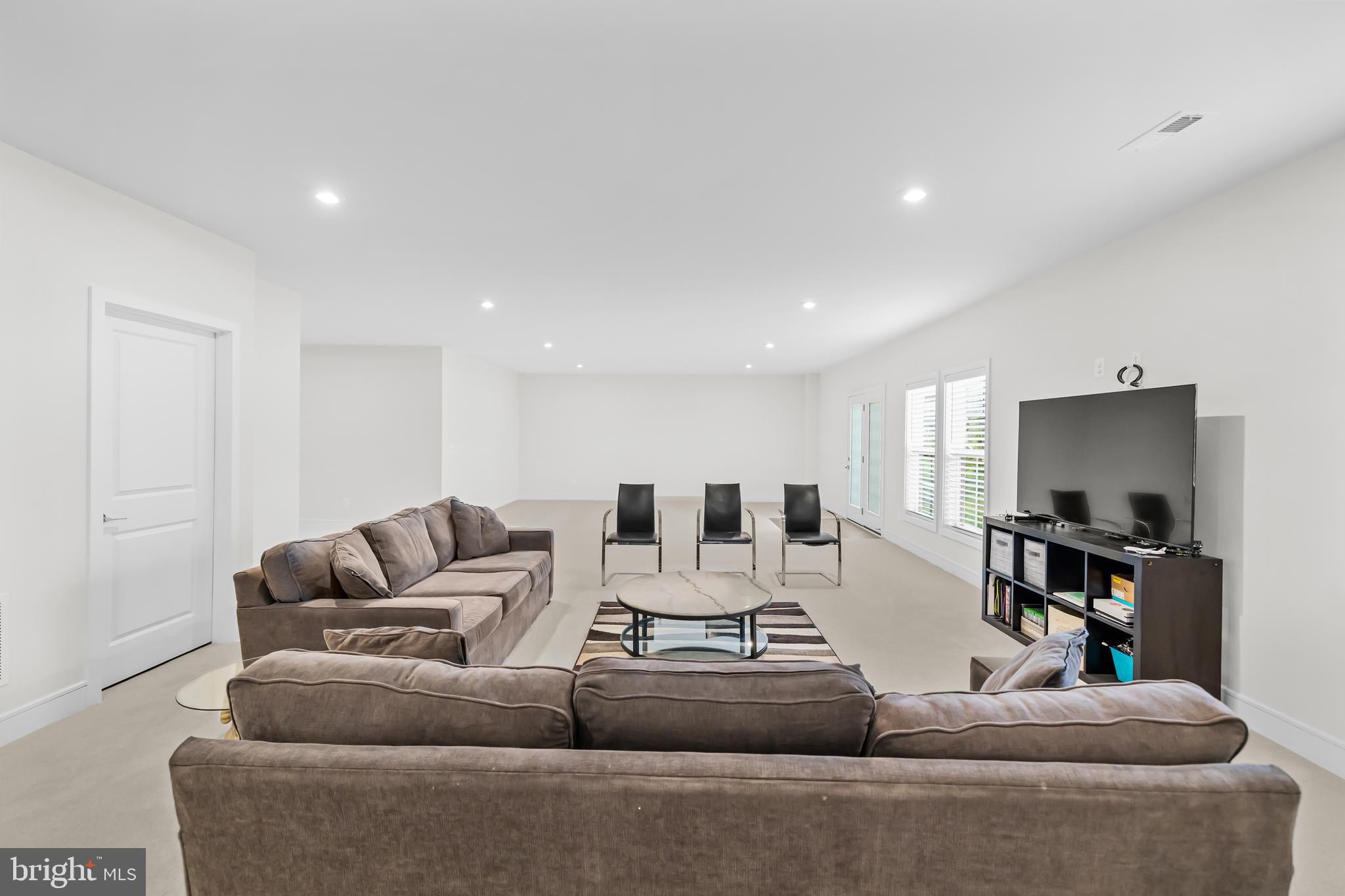 GLENMORE FARM - Residential