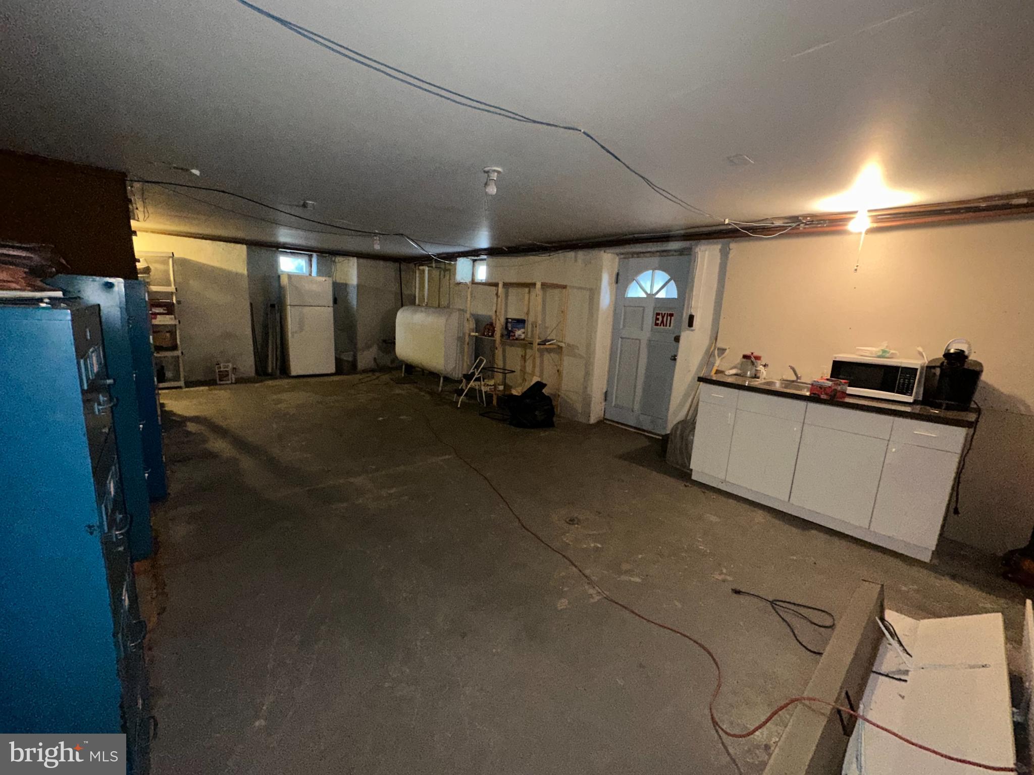 MILMONT PARK - Commercial Sale