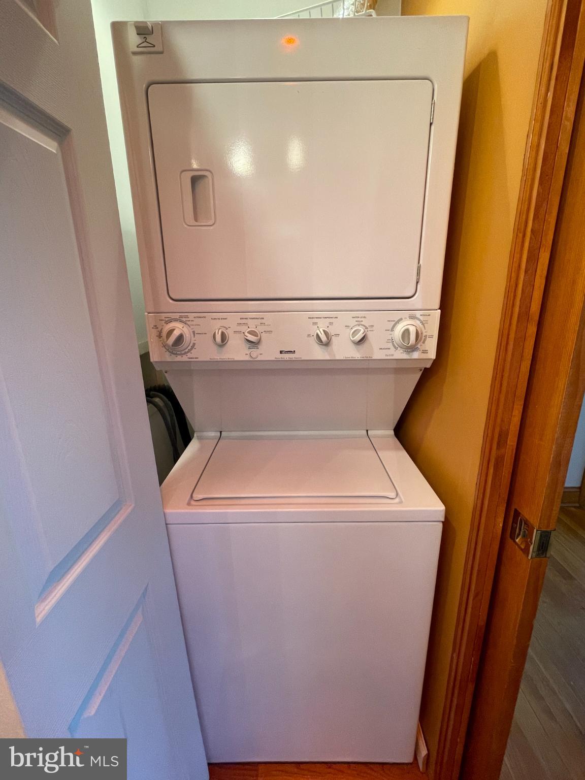 MILMONT PARK - Commercial Sale