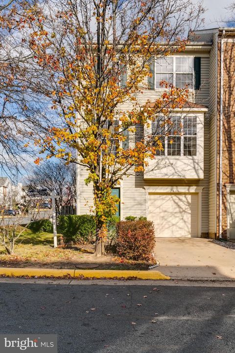 2466 CLOVER FIELD CIRCLE HERNDON VA 20171