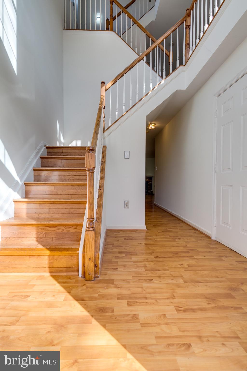 2466 CLOVER FIELD CIRCLE