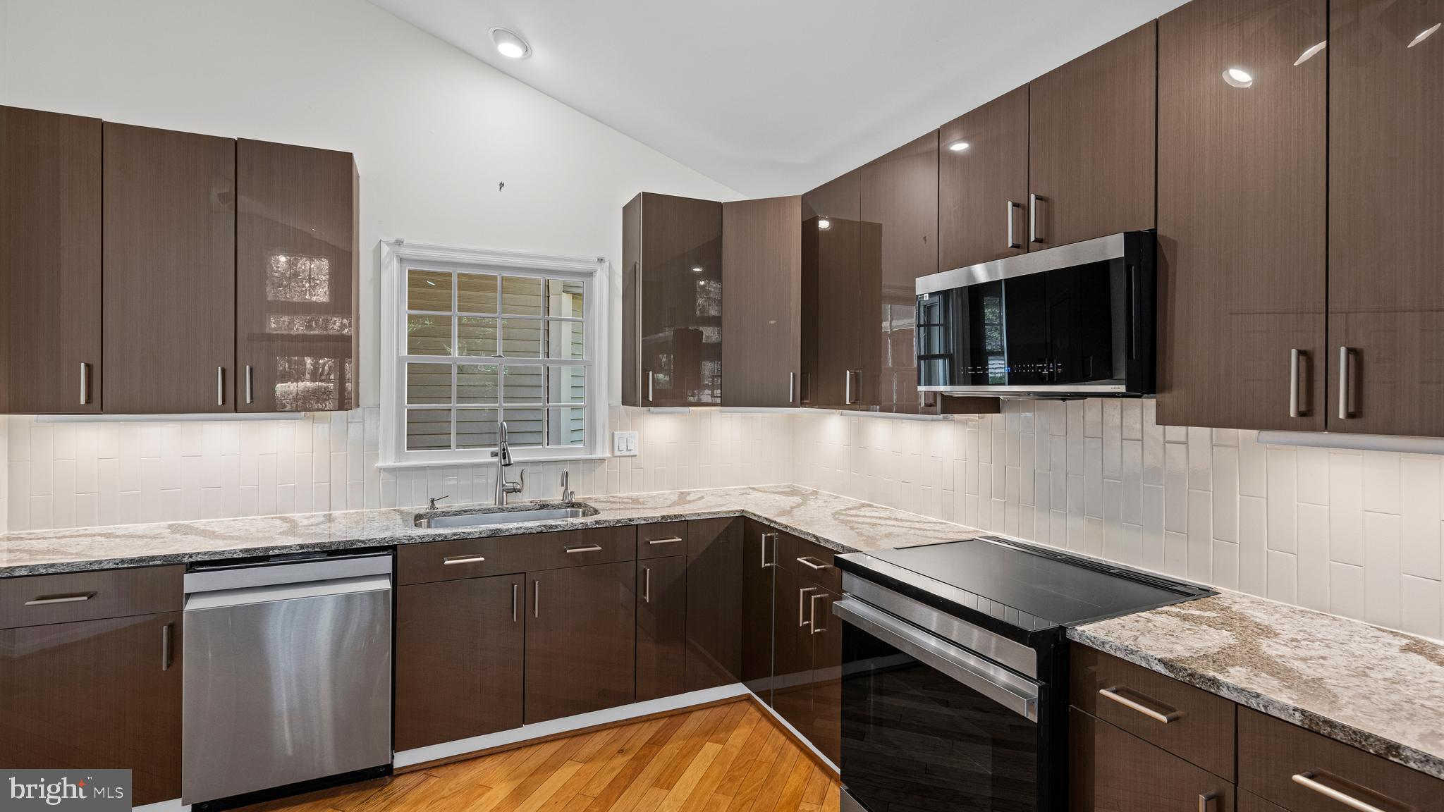 HOPKINS - Residential