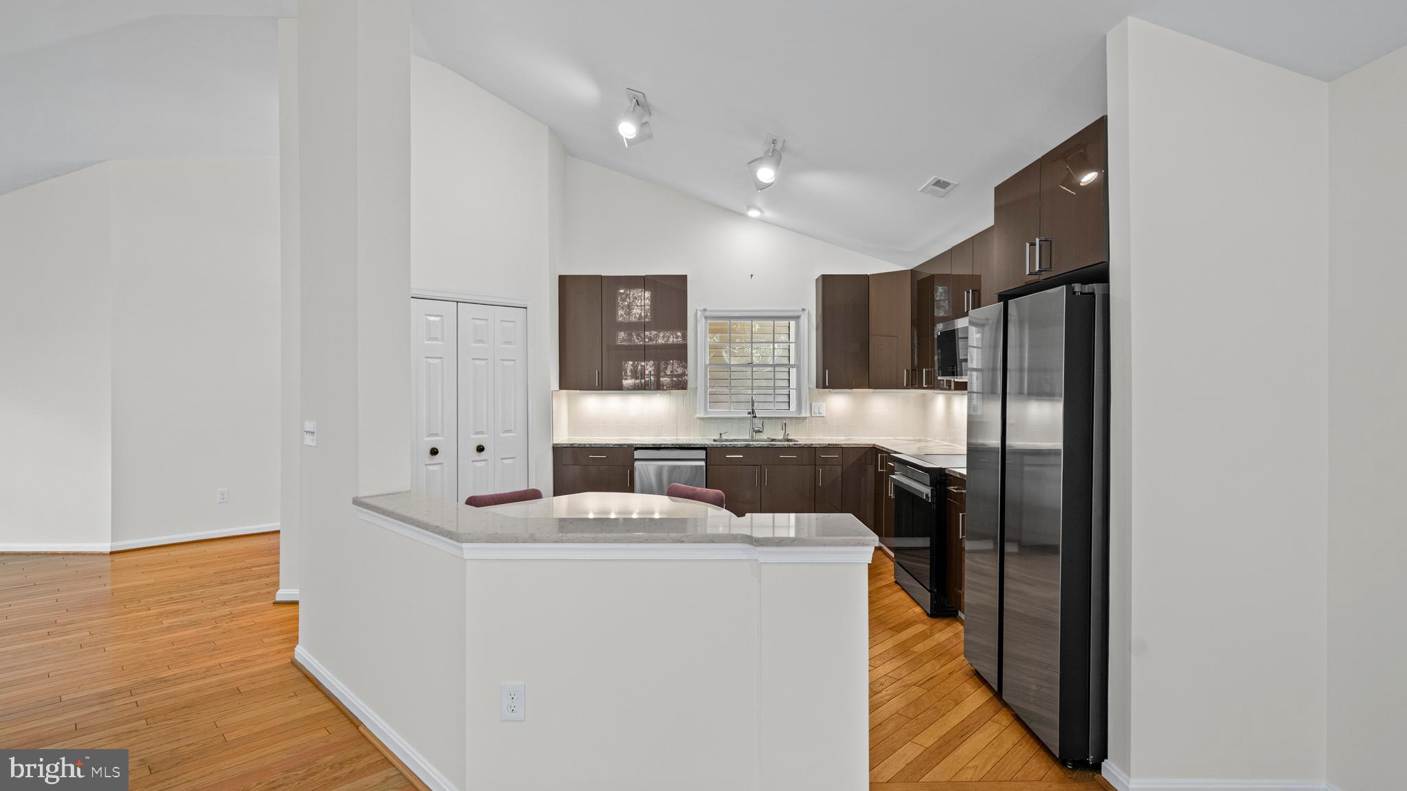 HOPKINS - Residential