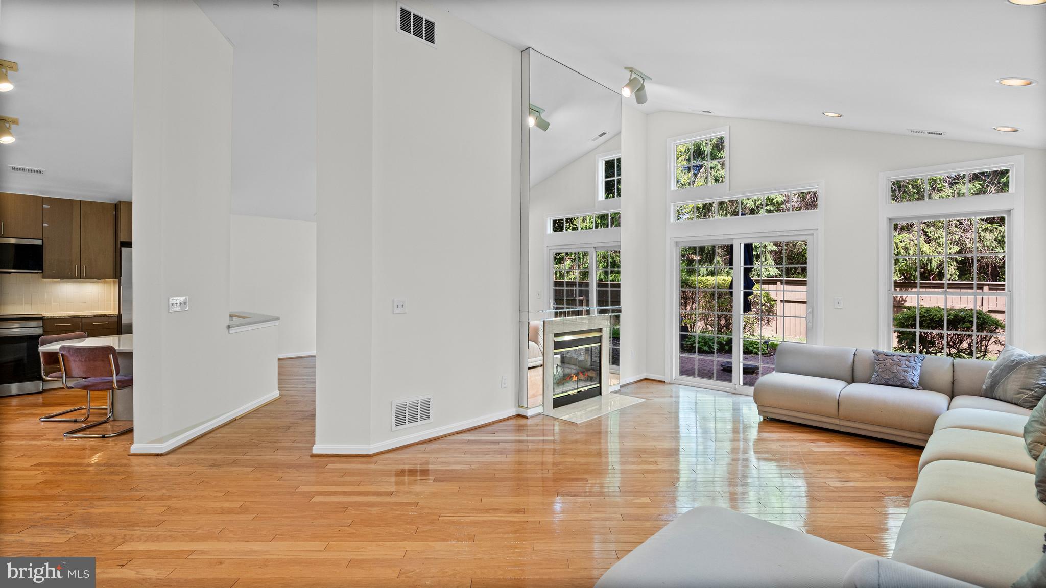 HOPKINS - Residential